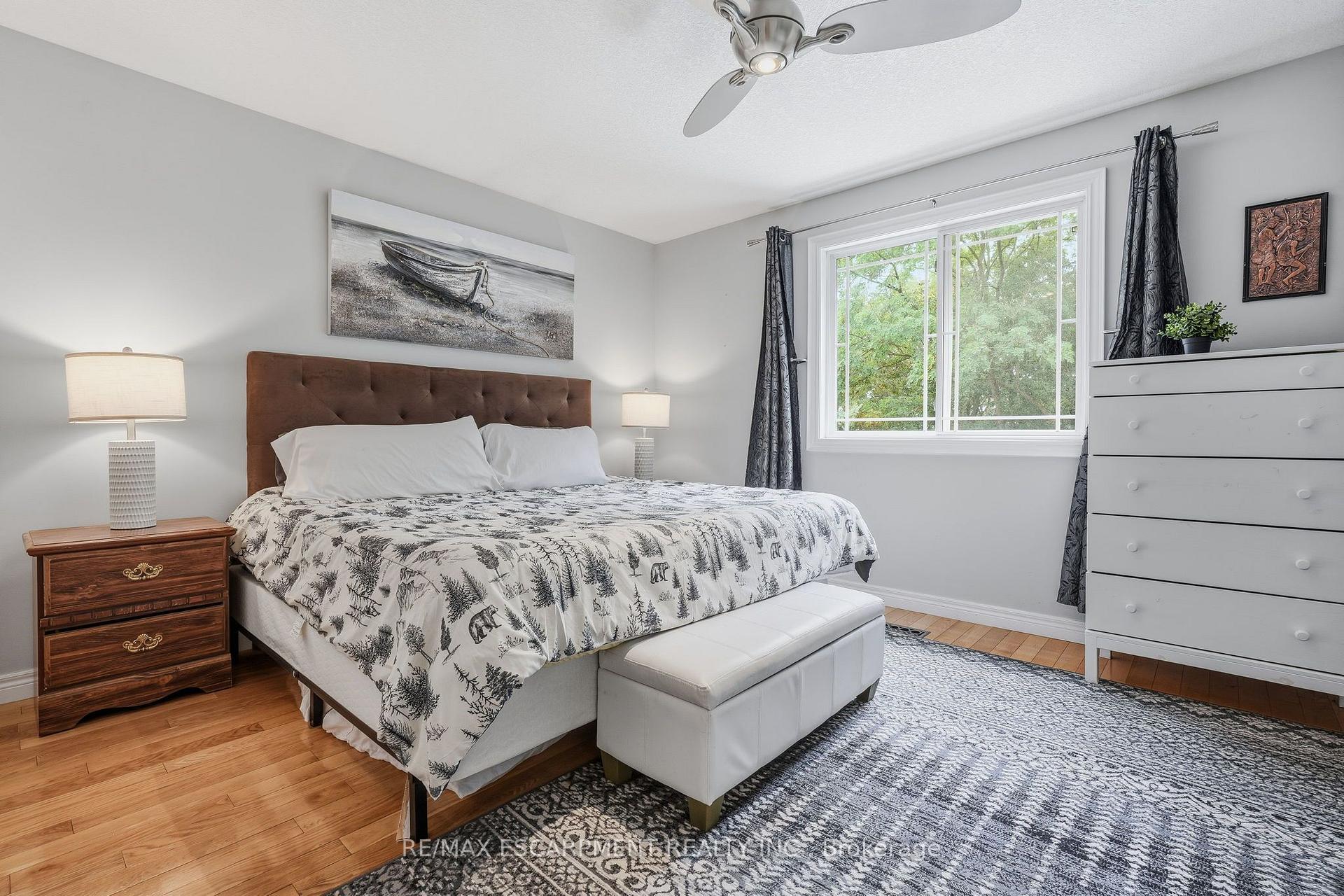 Photo 22 of 125 Langlaw Drive, Cambridge, Christopher-Champlain — HOMEH