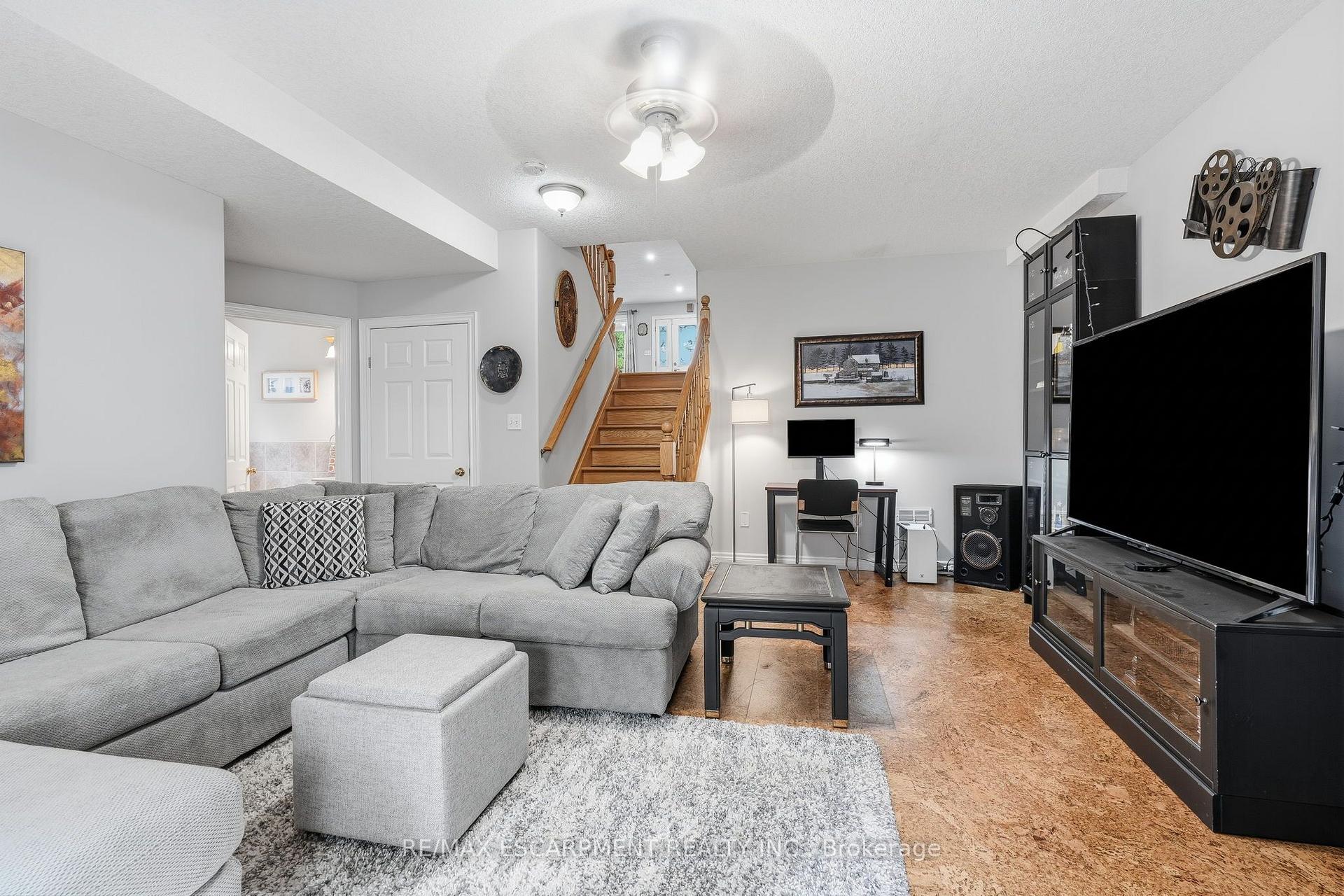 Photo 27 of 125 Langlaw Drive, Cambridge, Christopher-Champlain — HOMEH