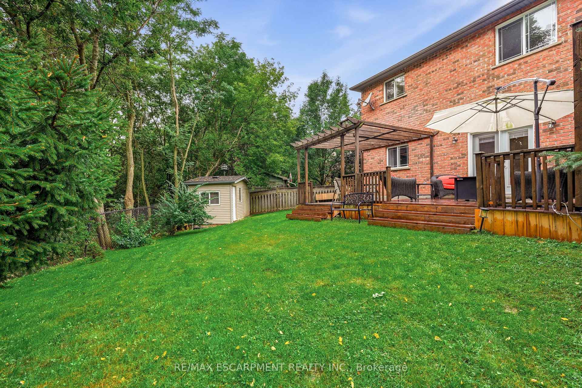 Photo 42 of 125 Langlaw Drive, Cambridge, Christopher-Champlain — HOMEH