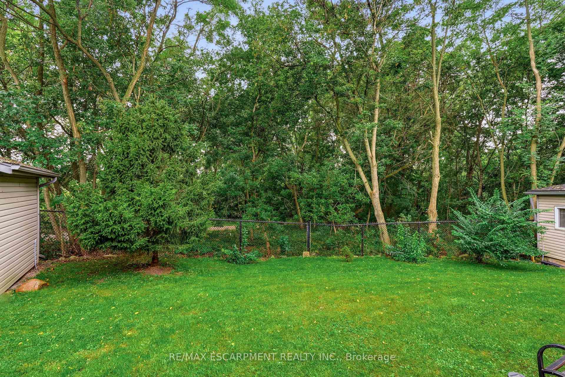 Photo 44 of 125 Langlaw Drive, Cambridge, Christopher-Champlain — HOMEH