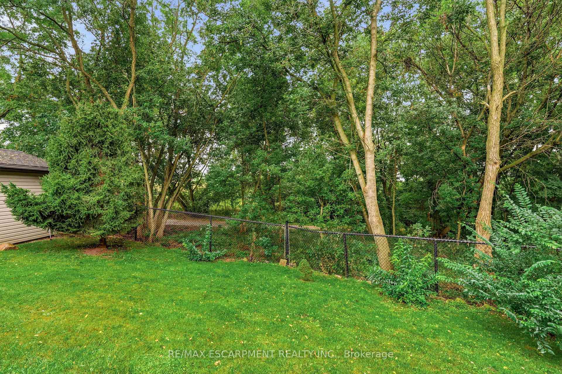 Photo 46 of 125 Langlaw Drive, Cambridge, Christopher-Champlain — HOMEH