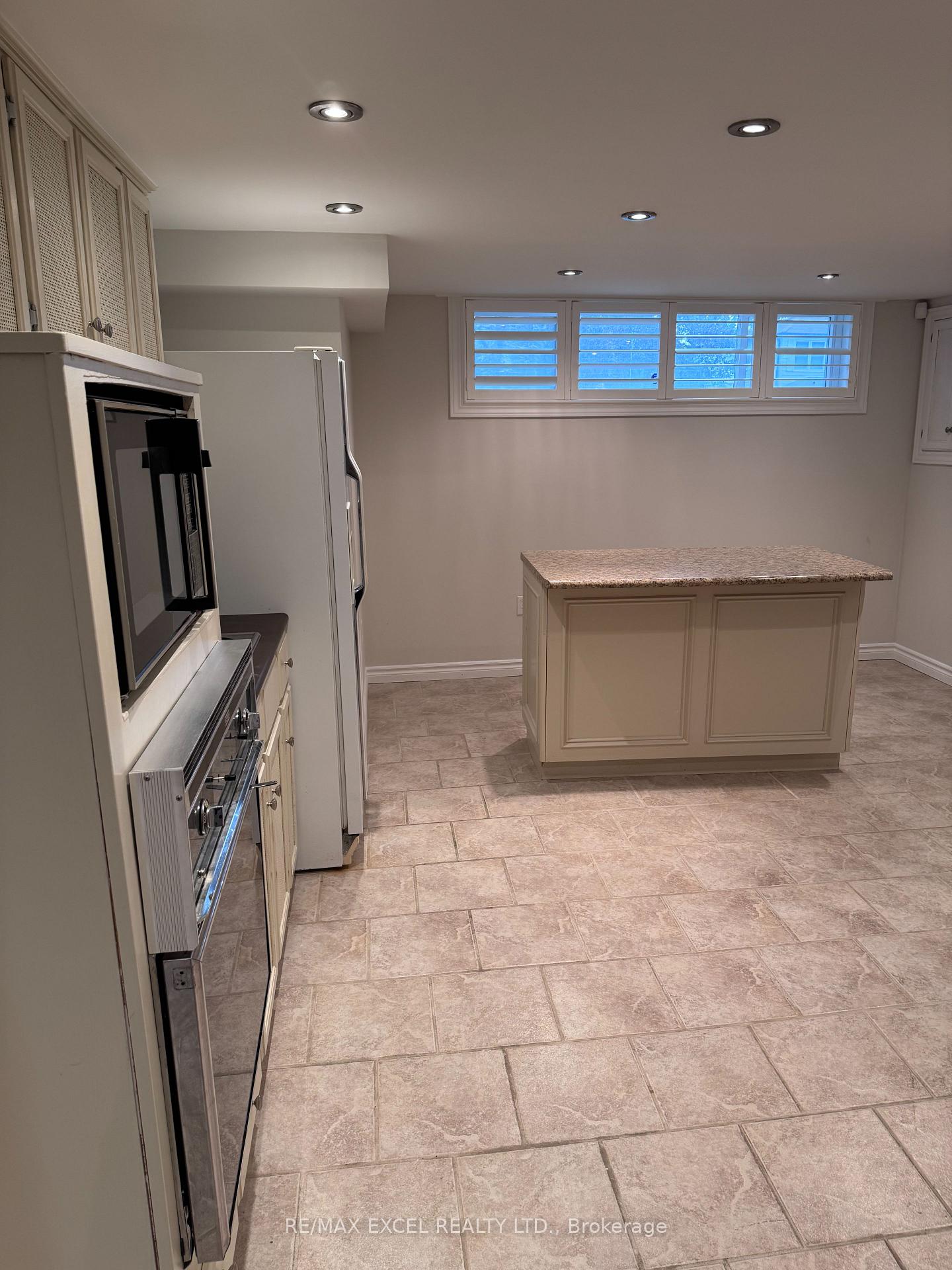 Photo 6 of Unit Bsmt, 21 Wootten Way, Markham, Sherwood-Amberglen — HOMEH