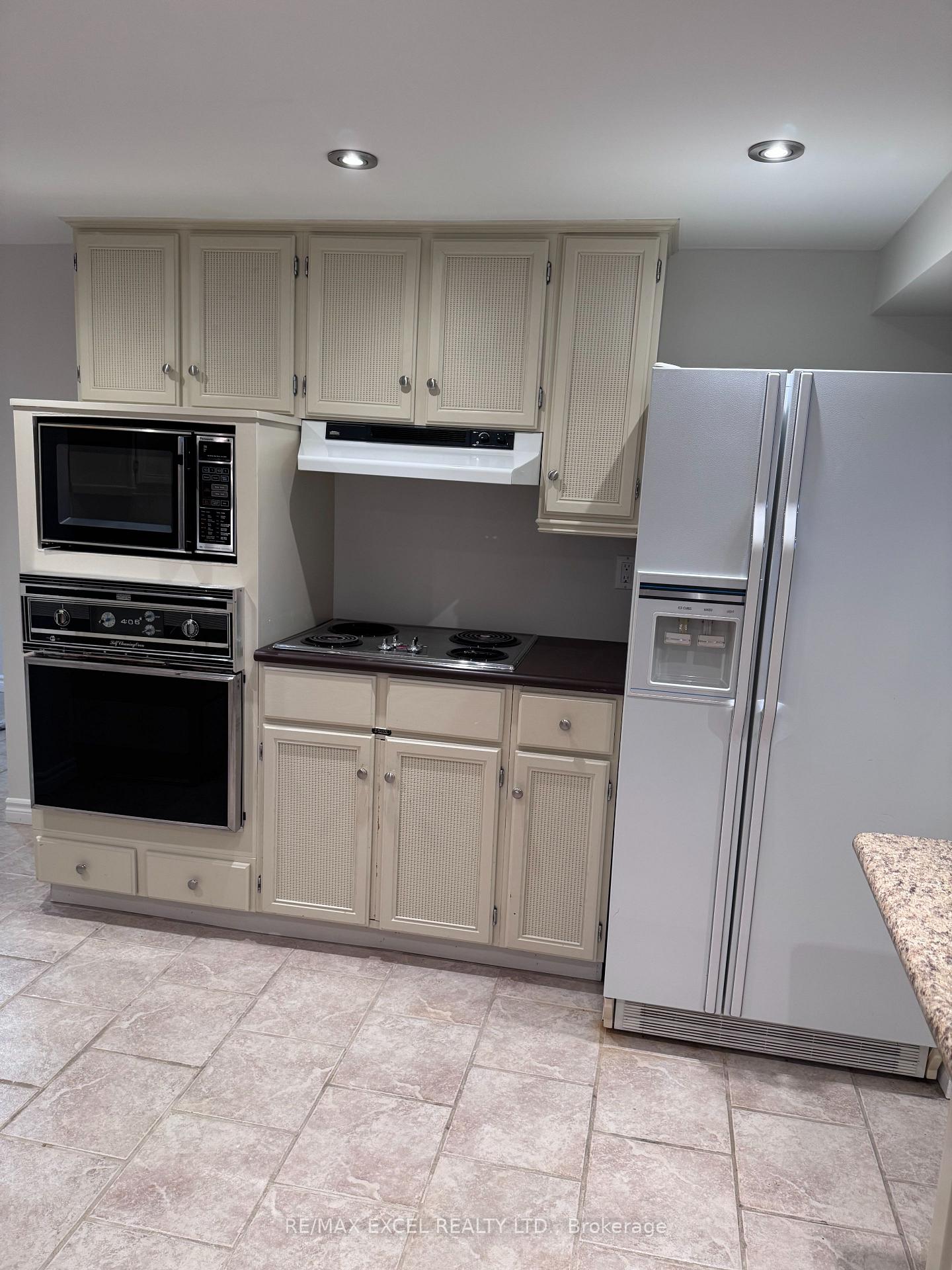 Photo 7 of Unit Bsmt, 21 Wootten Way, Markham, Sherwood-Amberglen — HOMEH