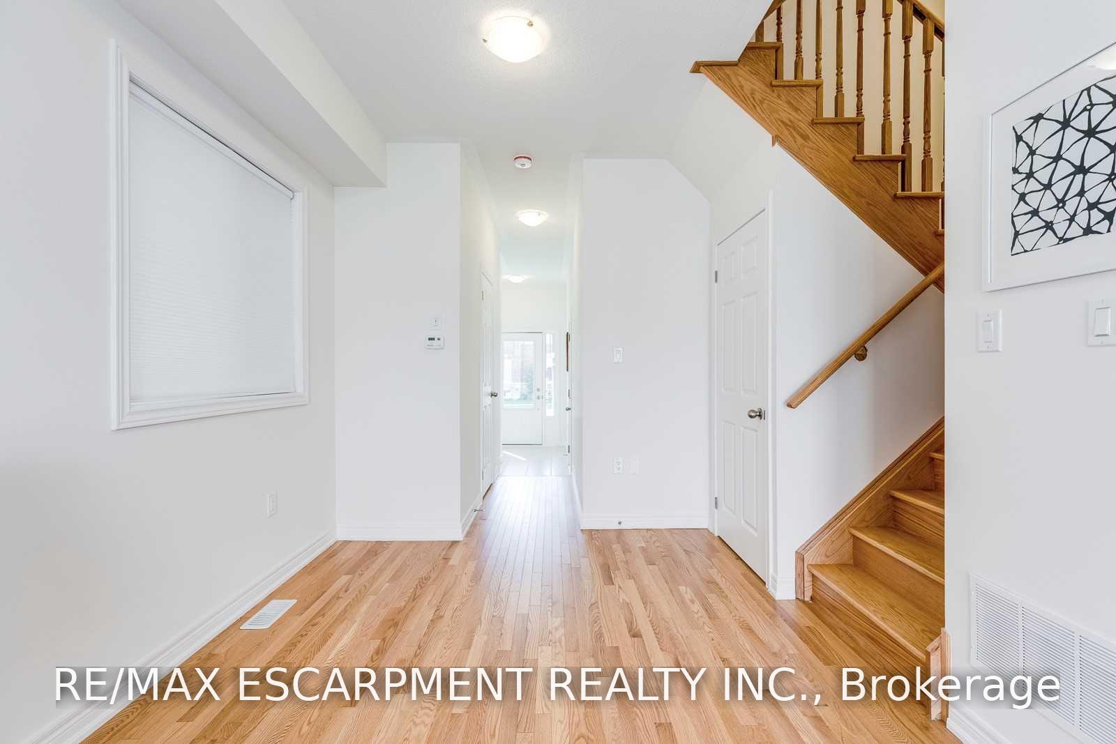Photo 5 of 3967 Leonardo Street, Burlington, Alton — HOMEH