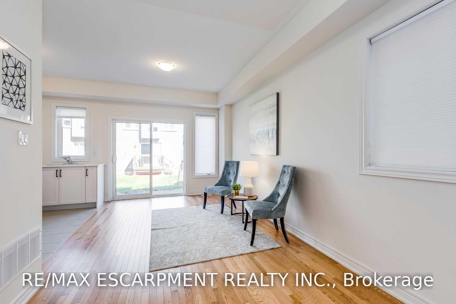 Photo 6 of 3967 Leonardo Street, Burlington, Alton — HOMEH