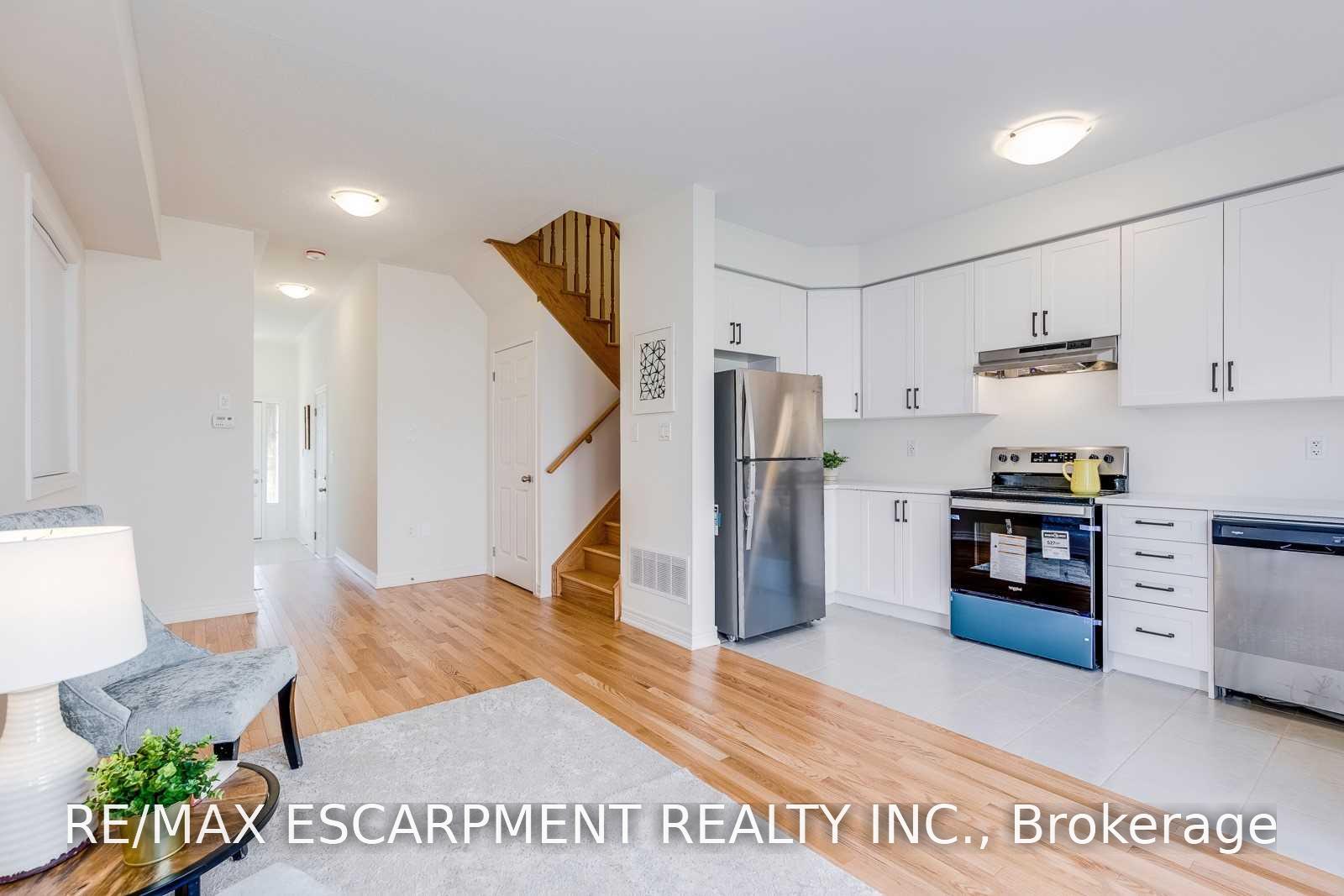 Photo 10 of 3967 Leonardo Street, Burlington, Alton — HOMEH