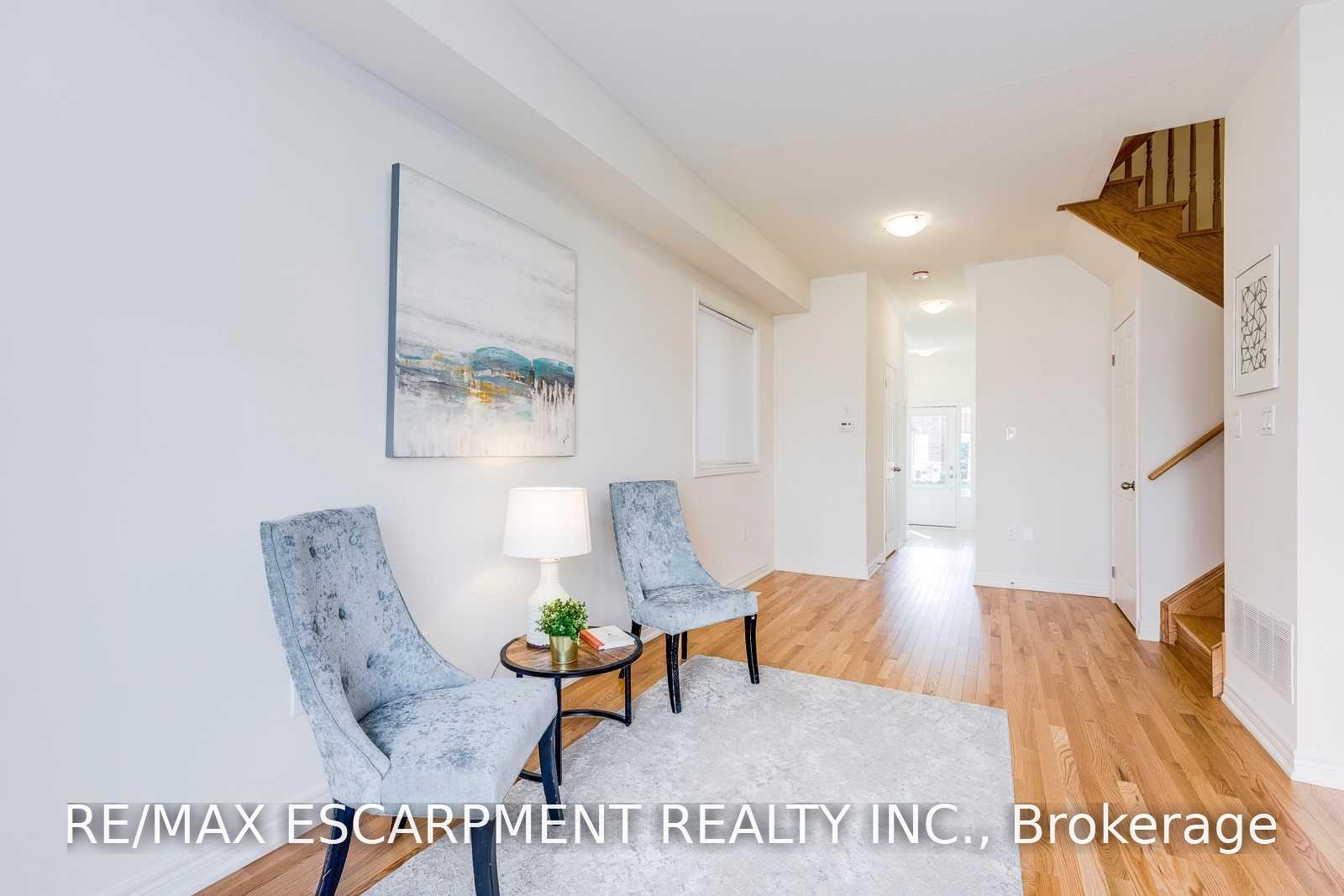 Photo 11 of 3967 Leonardo Street, Burlington, Alton — HOMEH