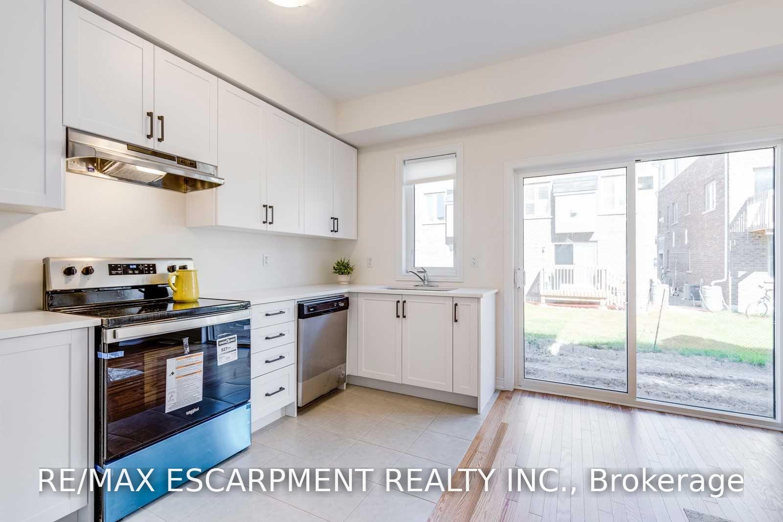 Photo 13 of 3967 Leonardo Street, Burlington, Alton — HOMEH