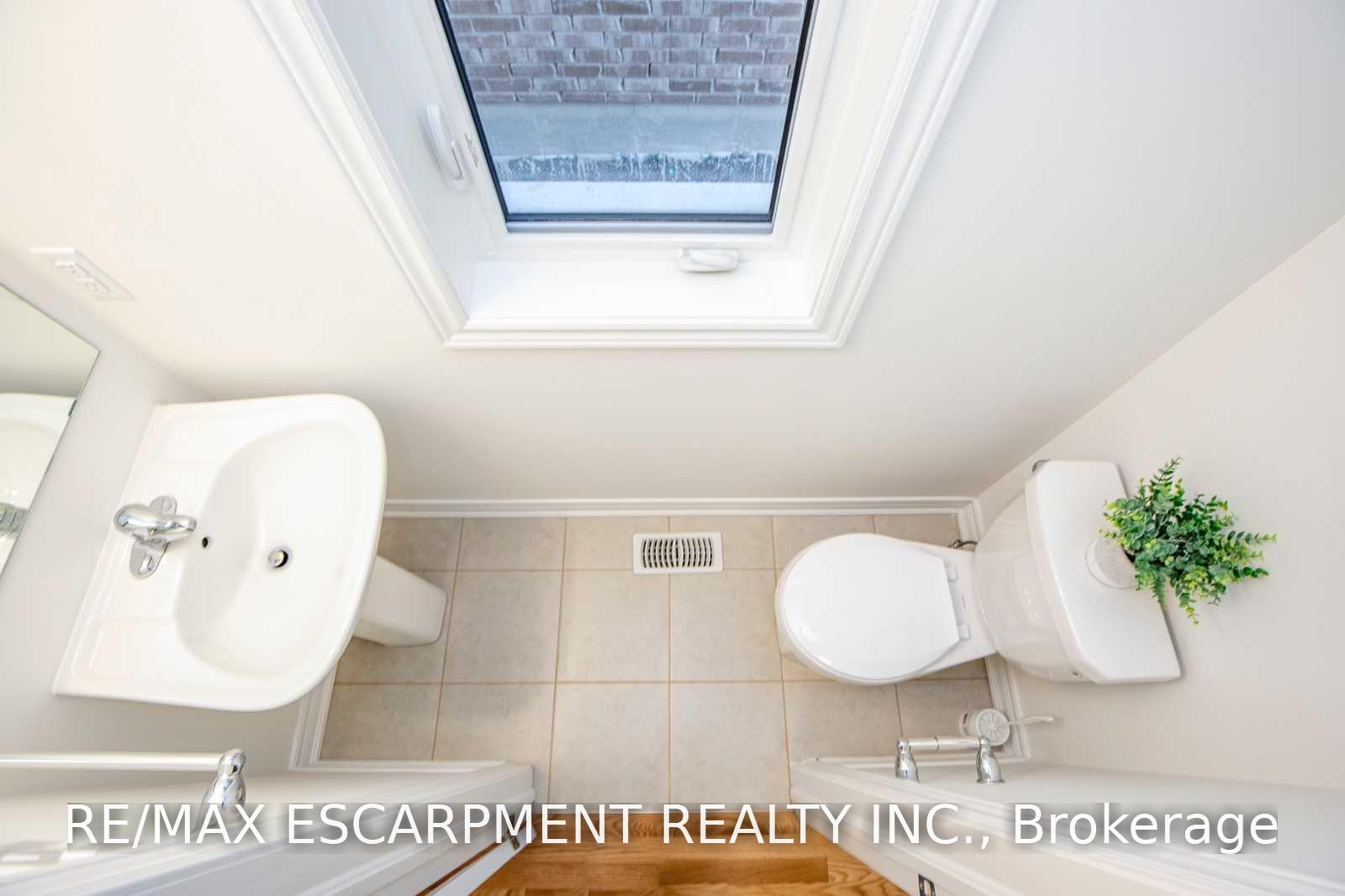 Photo 17 of 3967 Leonardo Street, Burlington, Alton — HOMEH