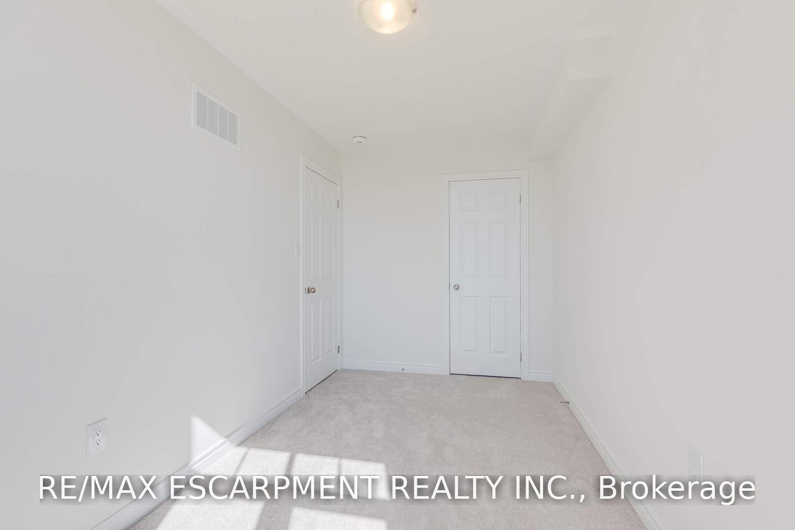 Photo 25 of 3967 Leonardo Street, Burlington, Alton — HOMEH