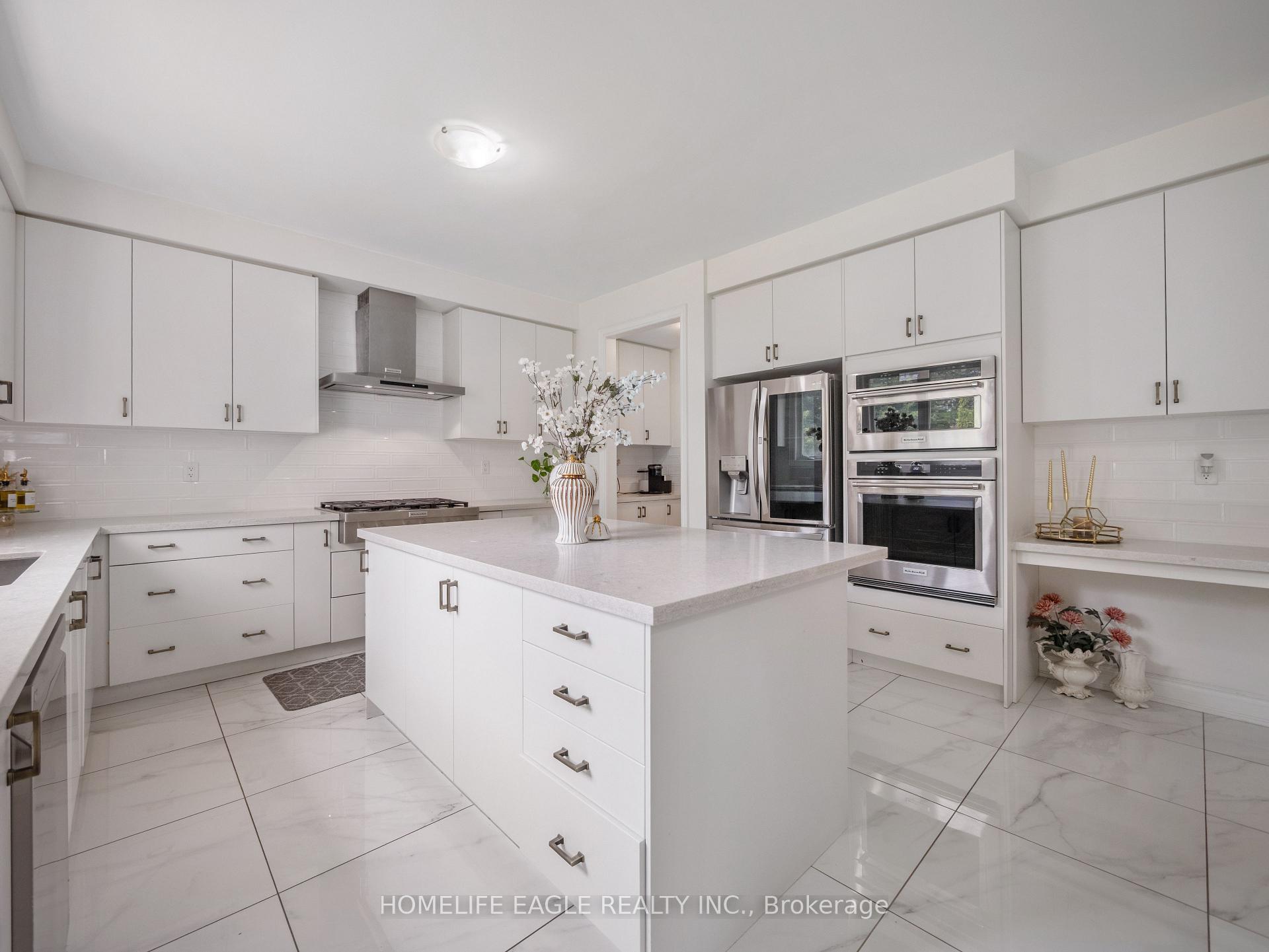 Photo 7 of 245 Danny Wheeler Boulevard, Georgina, Keswick North — HOMEH