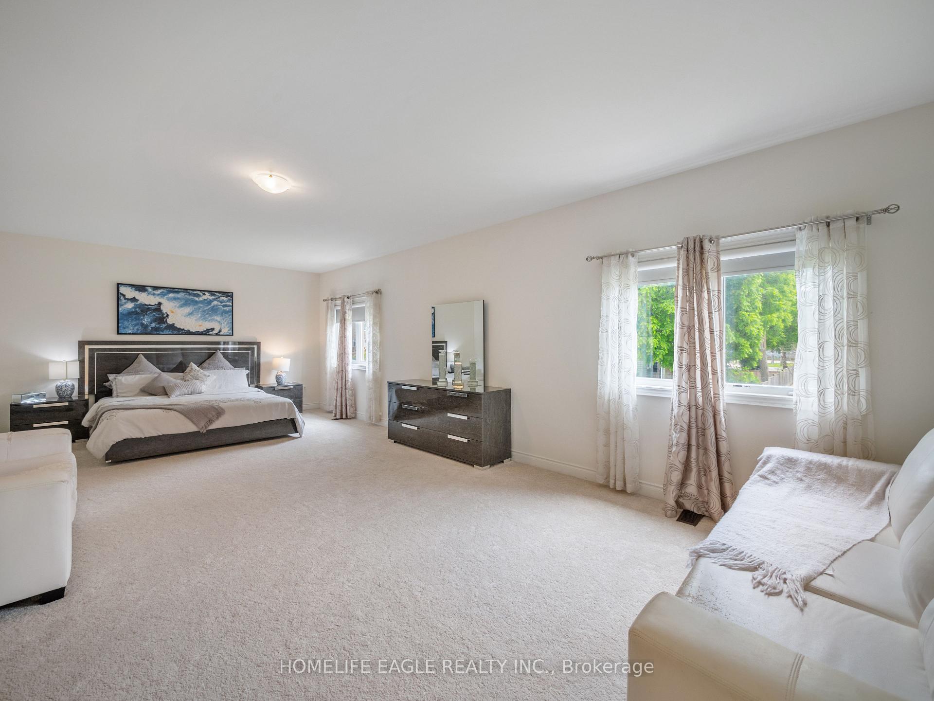 Photo 12 of 245 Danny Wheeler Boulevard, Georgina, Keswick North — HOMEH