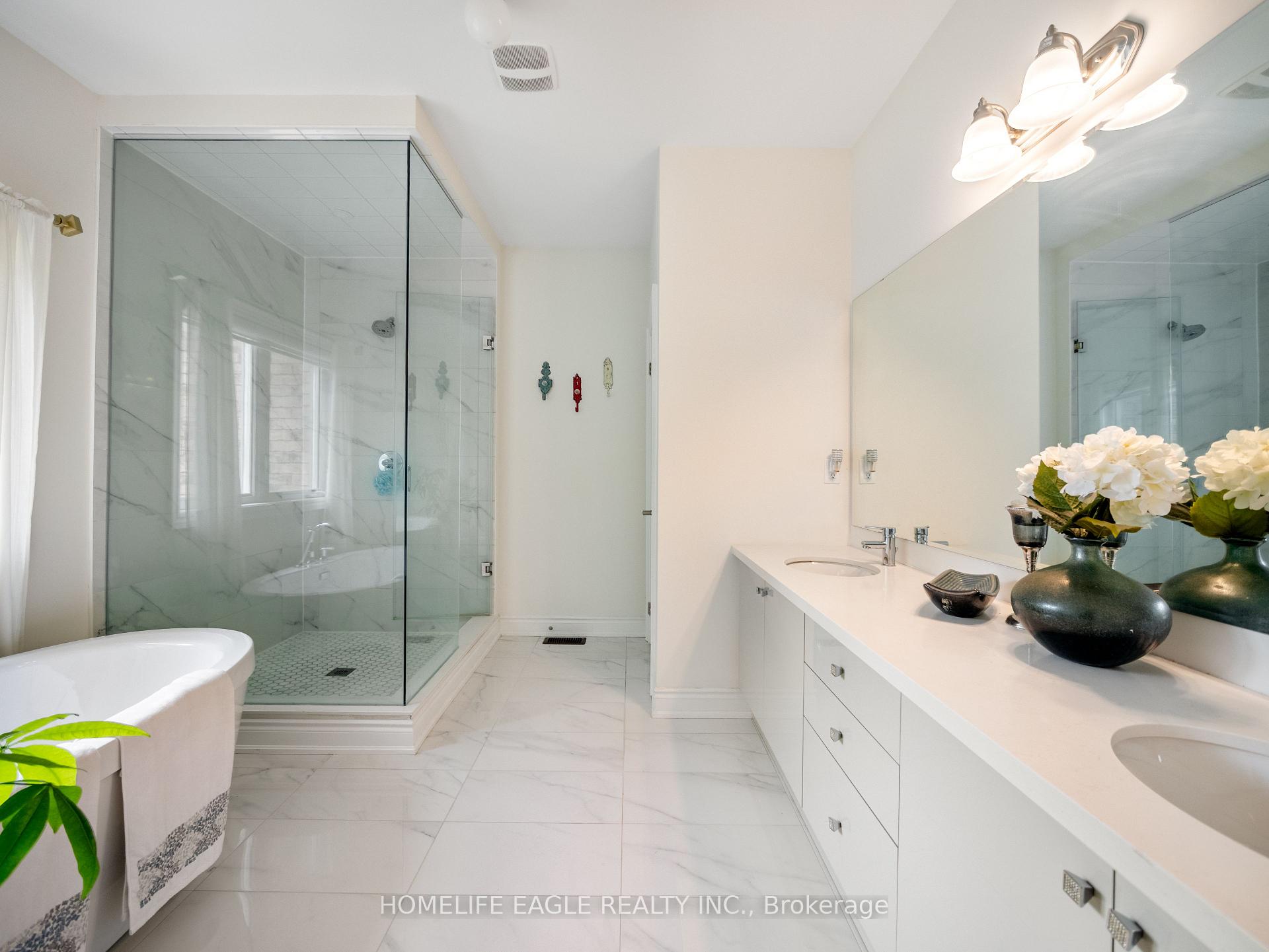 Photo 13 of 245 Danny Wheeler Boulevard, Georgina, Keswick North — HOMEH
