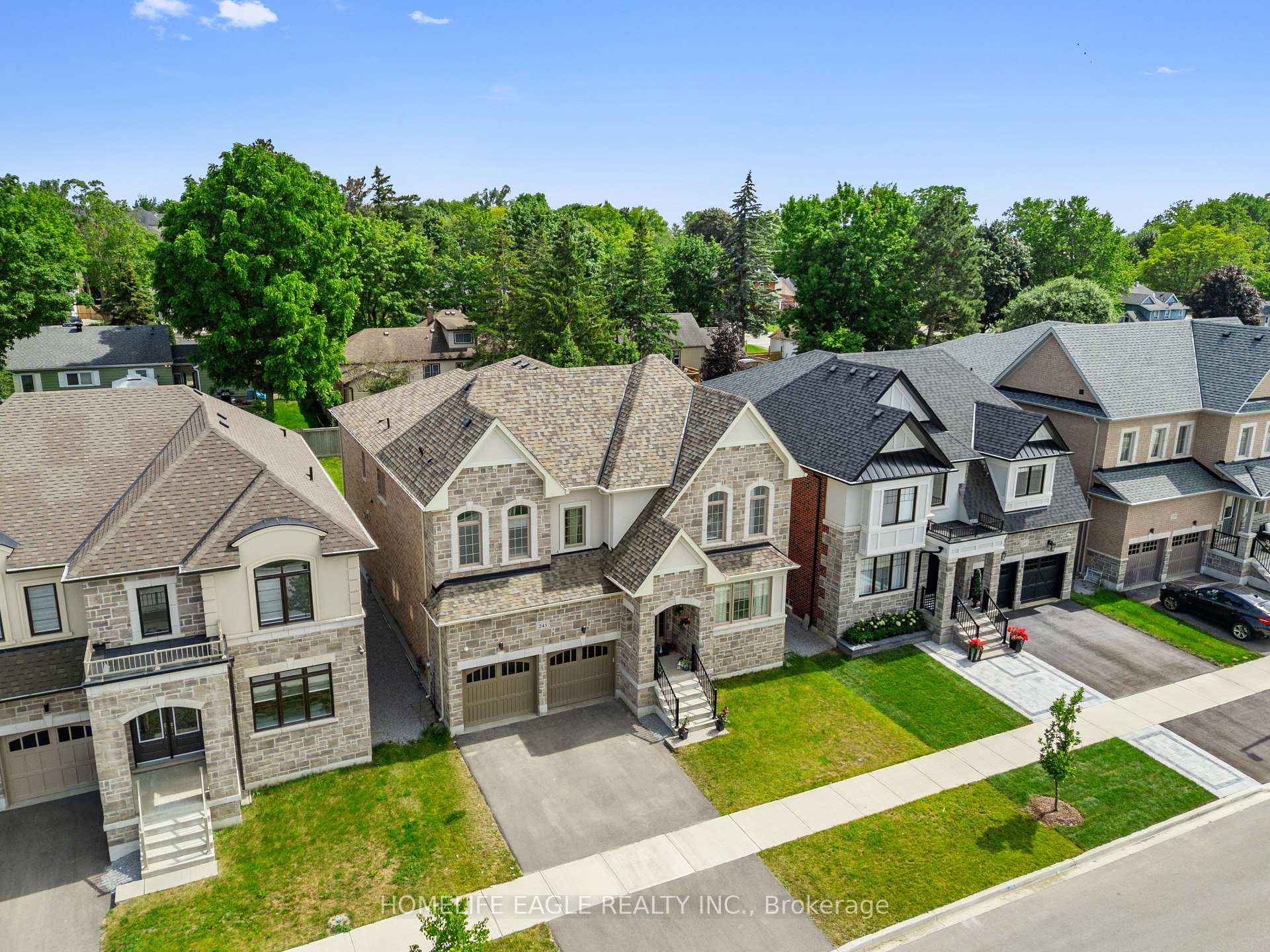 Photo 21 of 245 Danny Wheeler Boulevard, Georgina, Keswick North — HOMEH