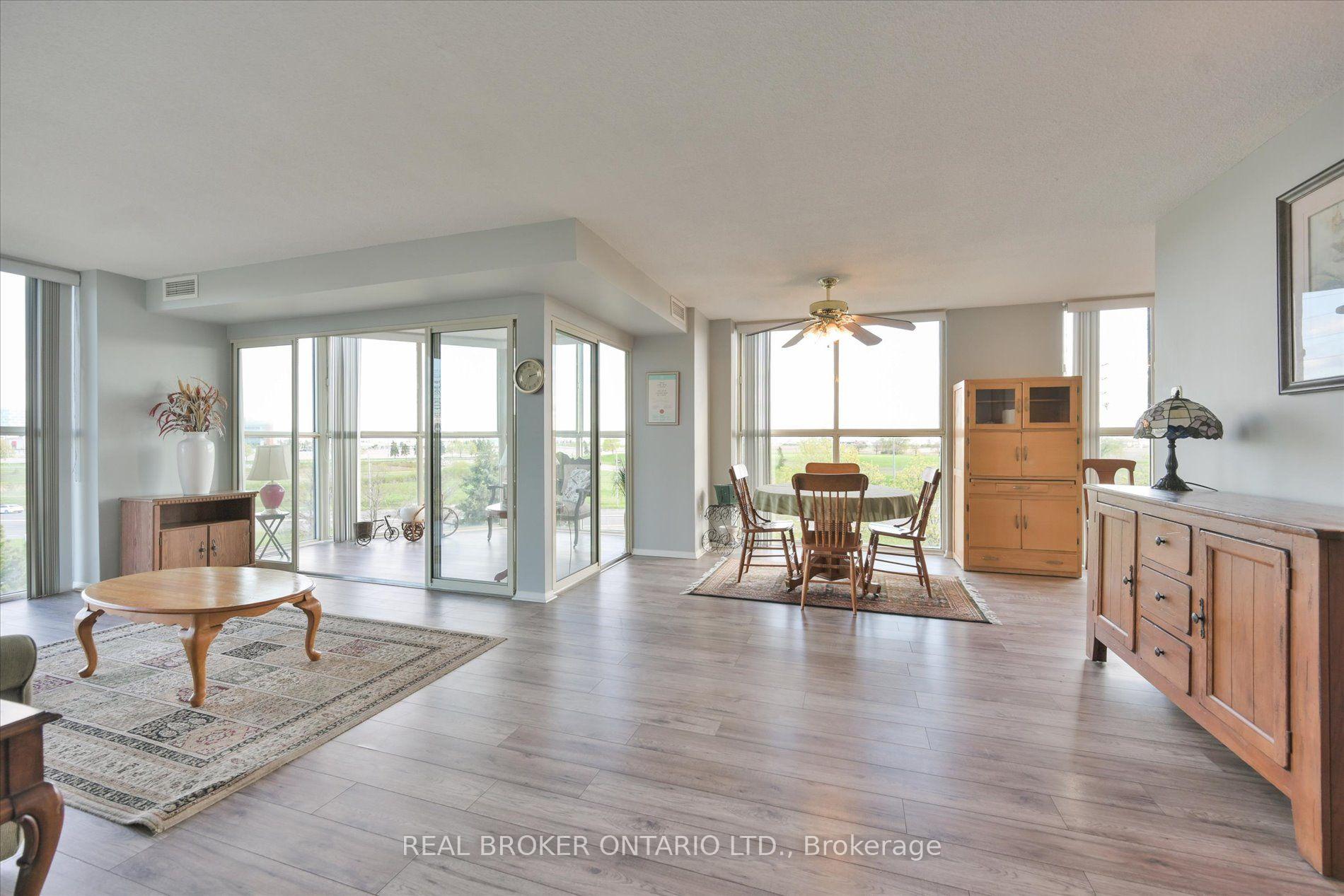 Photo 5 of Unit 403, 600 Rexdale Boulevard, Etobicoke, West Humber-Clairville — HOMEH