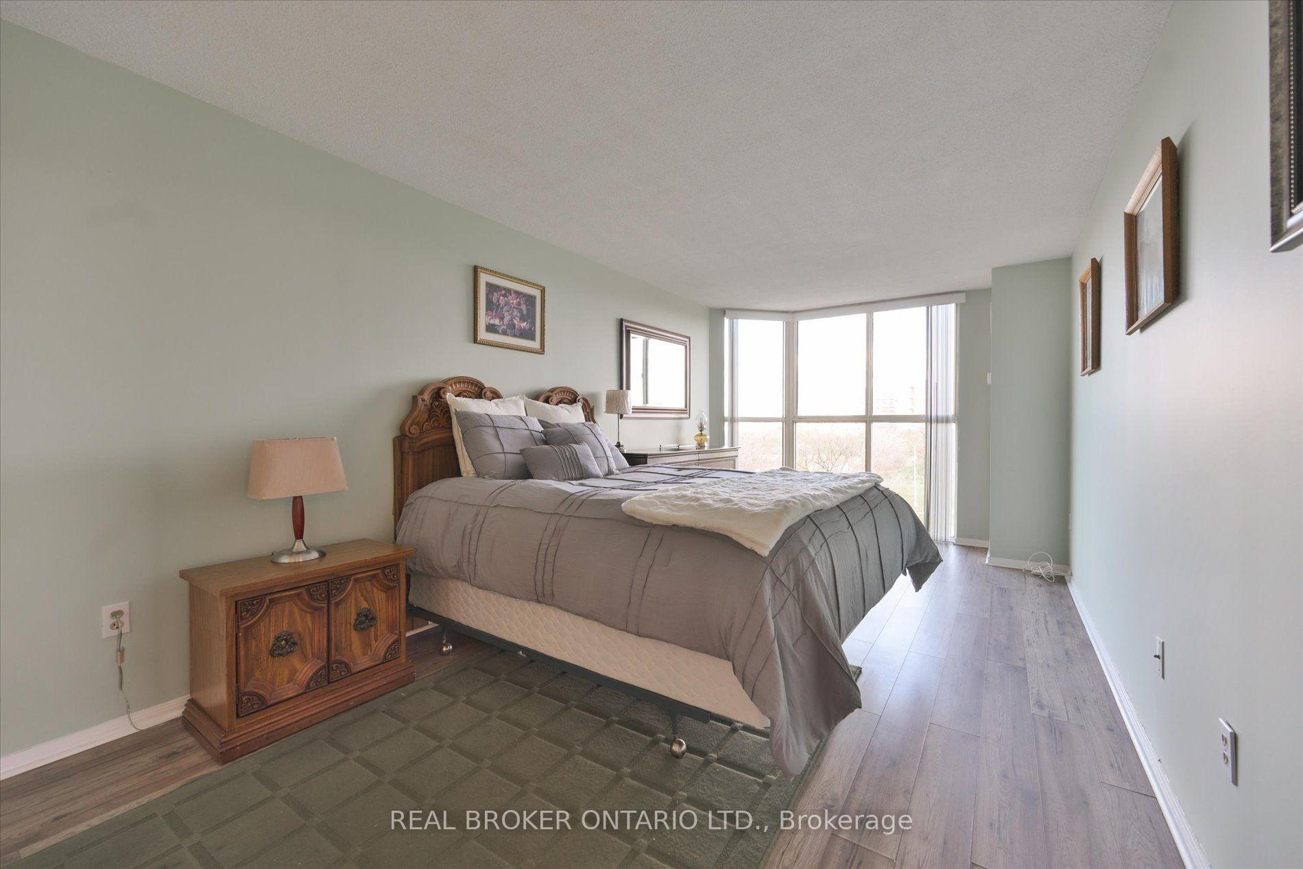 Photo 15 of Unit 403, 600 Rexdale Boulevard, Etobicoke, West Humber-Clairville — HOMEH