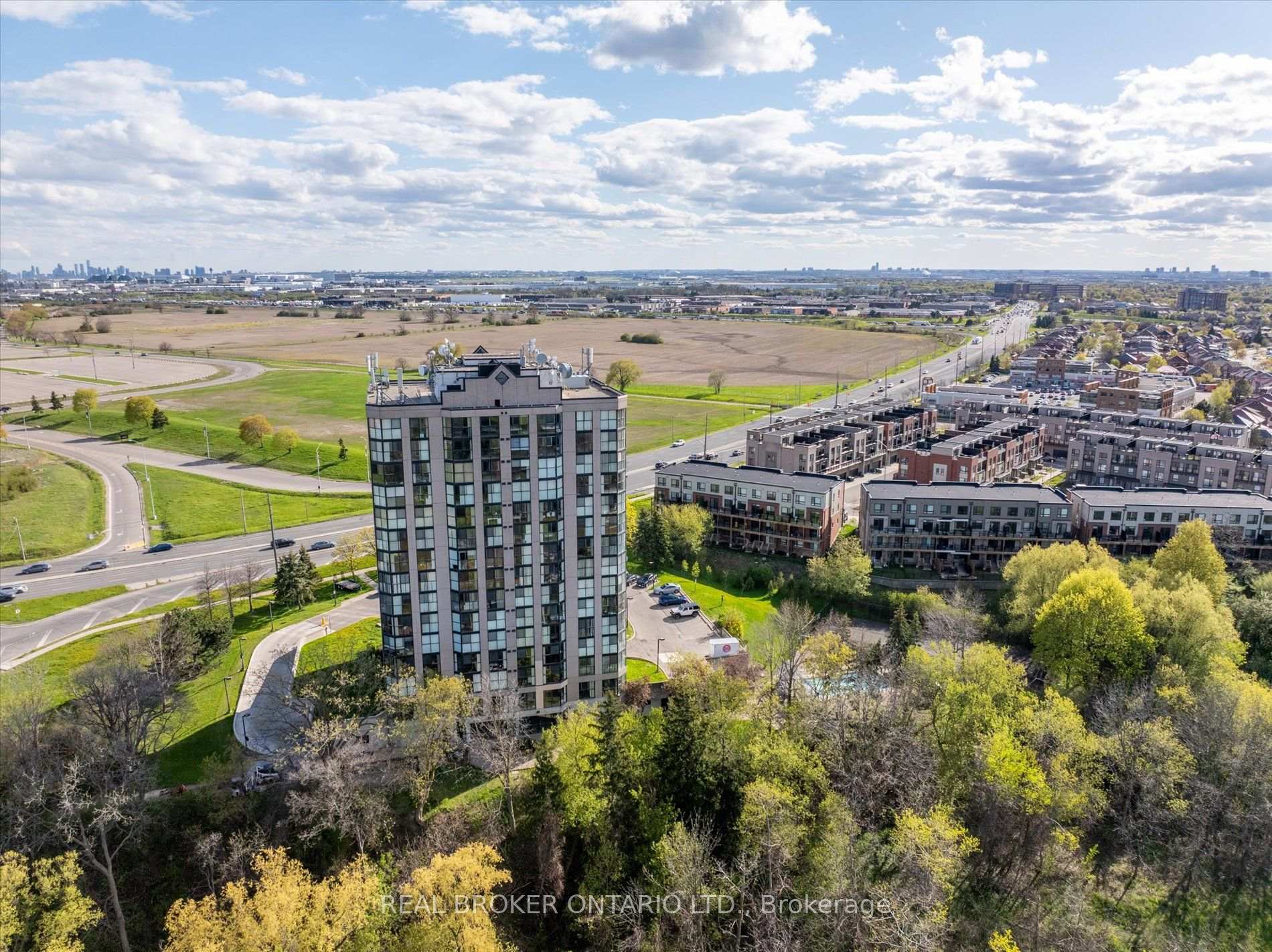 Photo 31 of Unit 403, 600 Rexdale Boulevard, Etobicoke, West Humber-Clairville — HOMEH