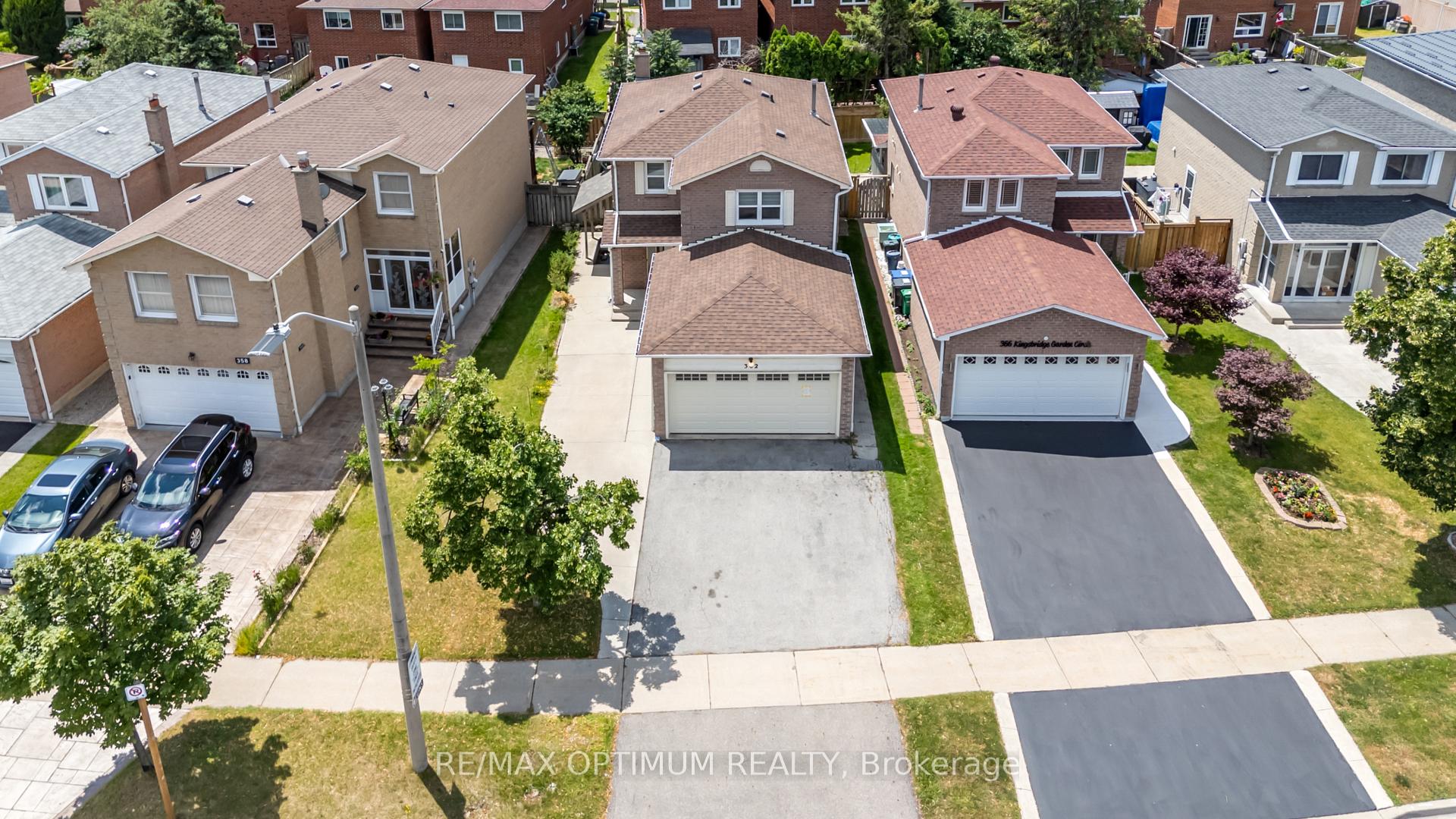 Photo 2 of 362 Kingsbridge Garden Circle, Mississauga, Hurontario — HOMEH