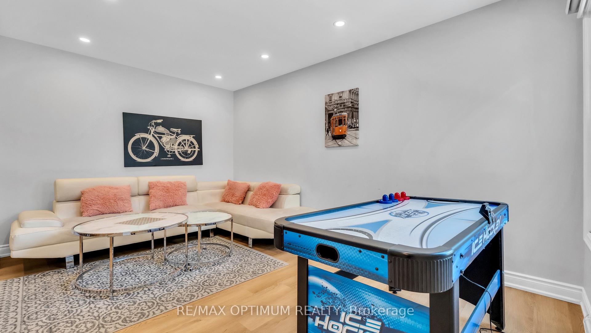 Photo 6 of 362 Kingsbridge Garden Circle, Mississauga, Hurontario — HOMEH