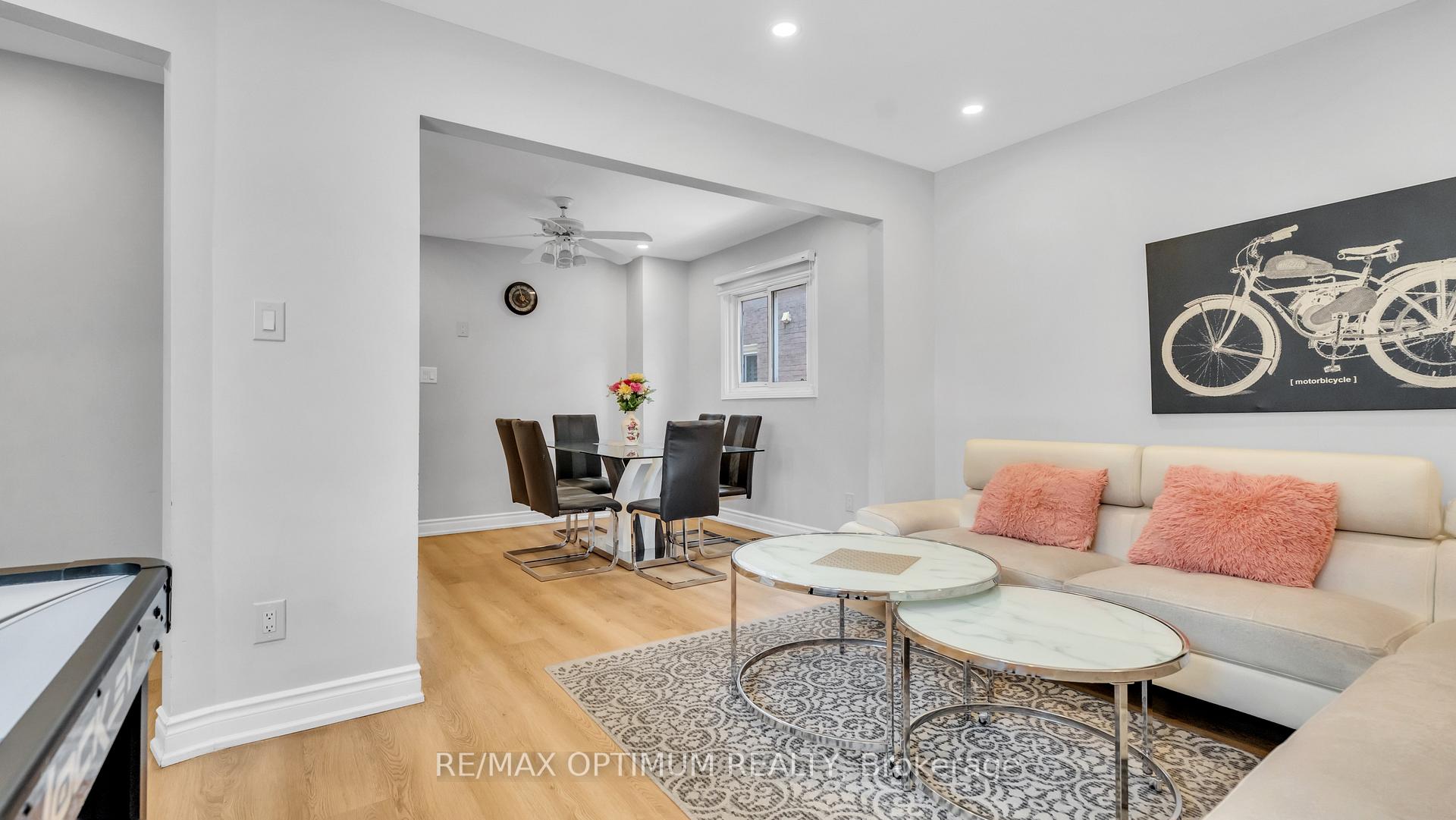 Photo 7 of 362 Kingsbridge Garden Circle, Mississauga, Hurontario — HOMEH