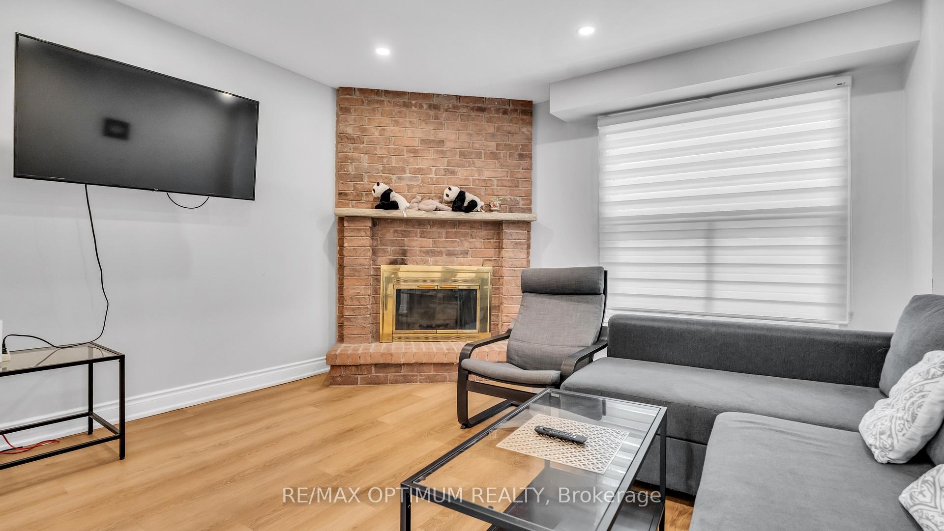 Photo 11 of 362 Kingsbridge Garden Circle, Mississauga, Hurontario — HOMEH