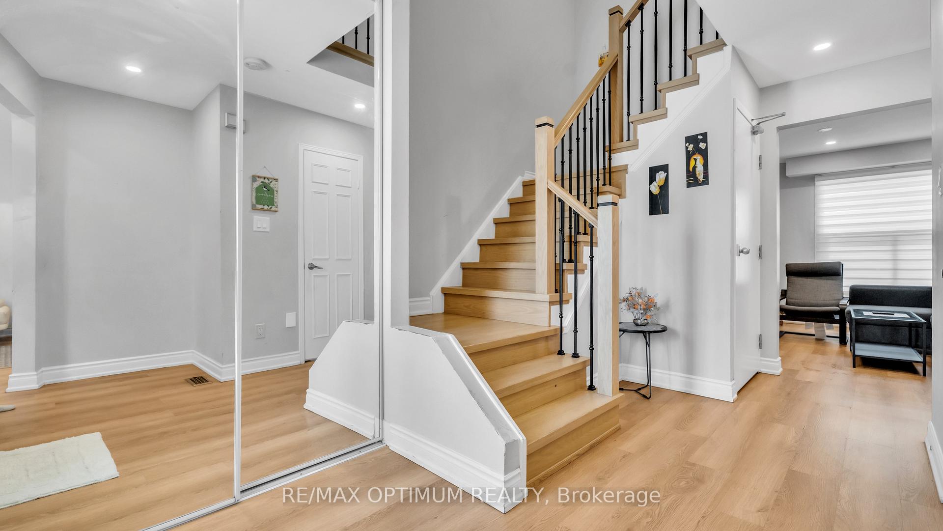 Photo 18 of 362 Kingsbridge Garden Circle, Mississauga, Hurontario — HOMEH