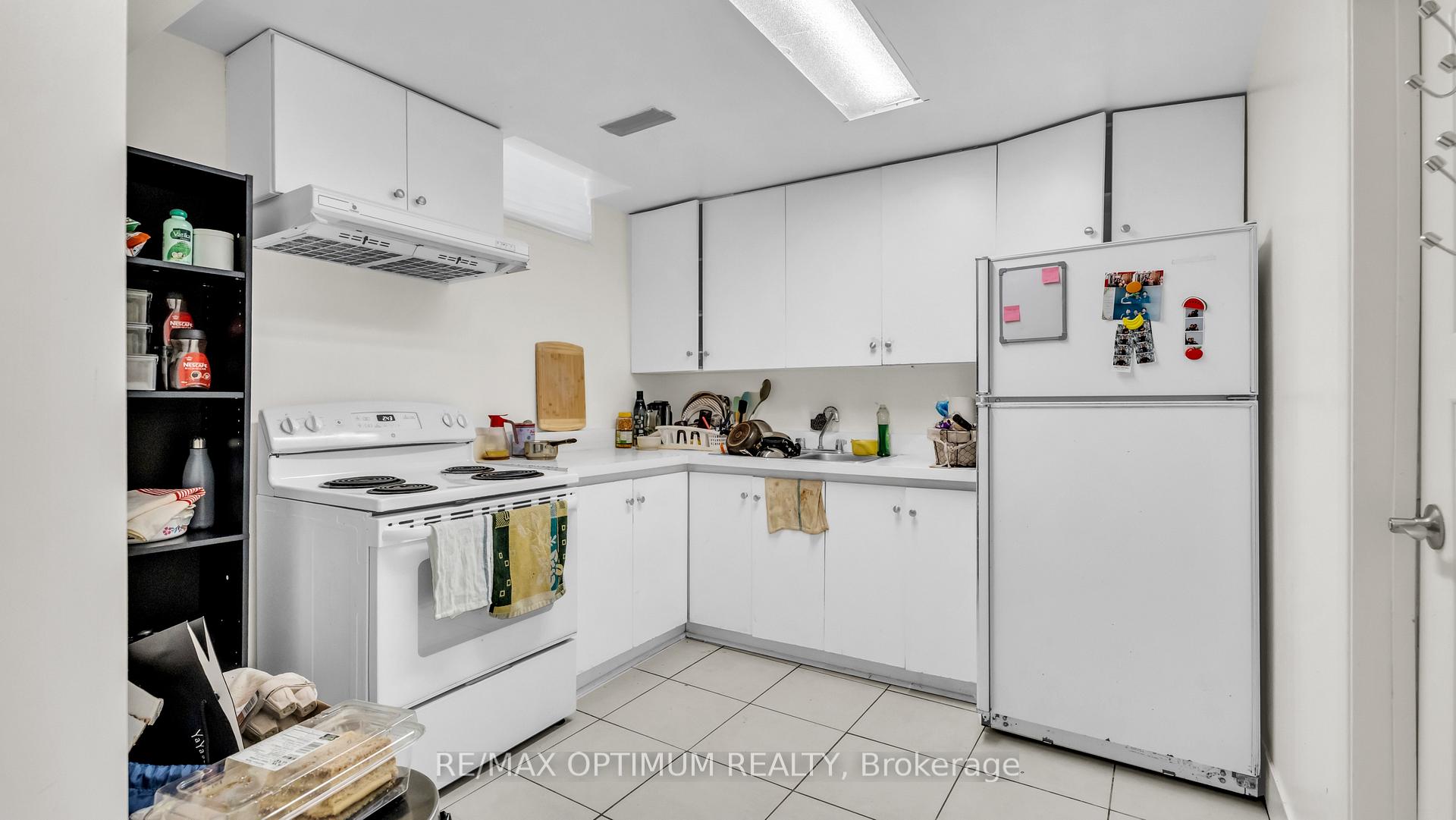 Photo 38 of 362 Kingsbridge Garden Circle, Mississauga, Hurontario — HOMEH