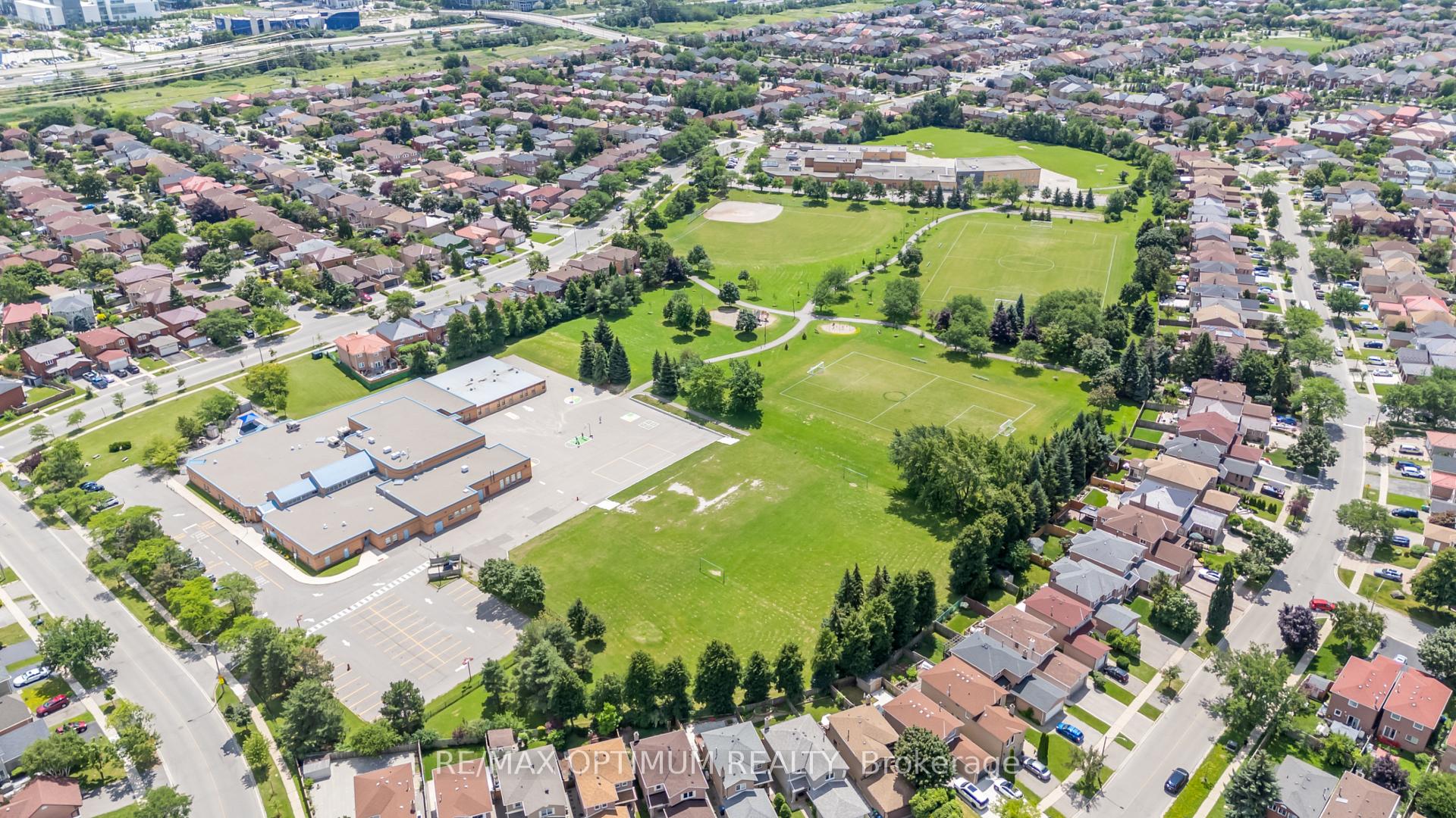 Photo 39 of 362 Kingsbridge Garden Circle, Mississauga, Hurontario — HOMEH