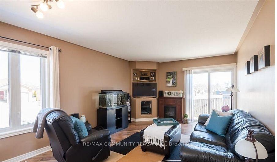 Photo 13 of 166 St. Lawrence Drive, Welland, N. Welland — HOMEH