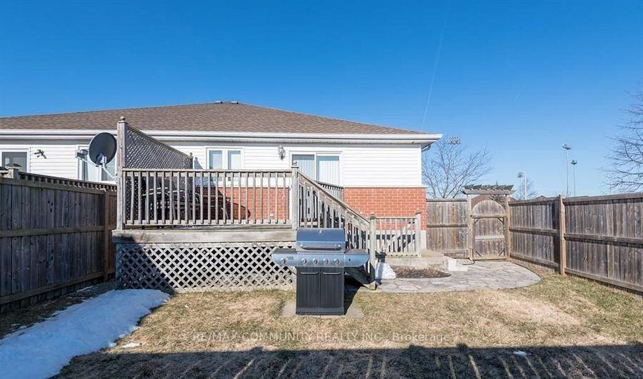Photo 38 of 166 St. Lawrence Drive, Welland, N. Welland — HOMEH