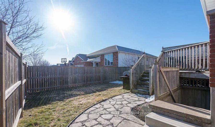 Photo 43 of 166 St. Lawrence Drive, Welland, N. Welland — HOMEH