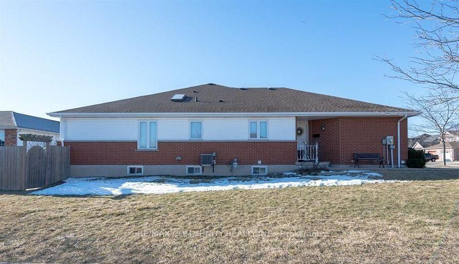 Photo 44 of 166 St. Lawrence Drive, Welland, N. Welland — HOMEH