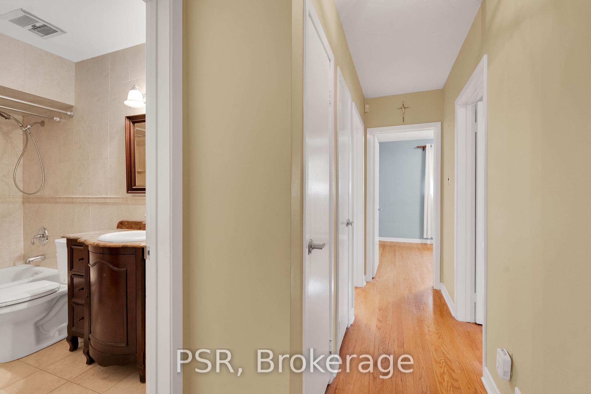 Photo 17 of 60 Bamford Crescent, North York, Black Creek — HOMEH