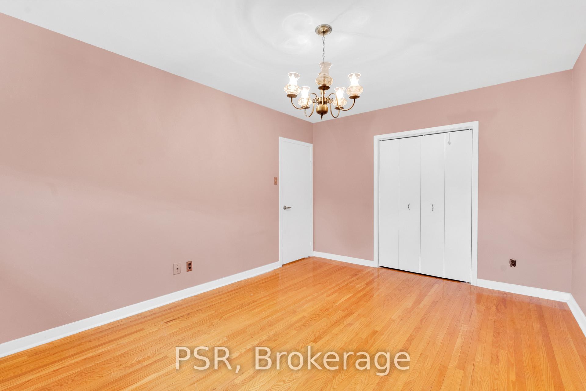 Photo 19 of 60 Bamford Crescent, North York, Black Creek — HOMEH