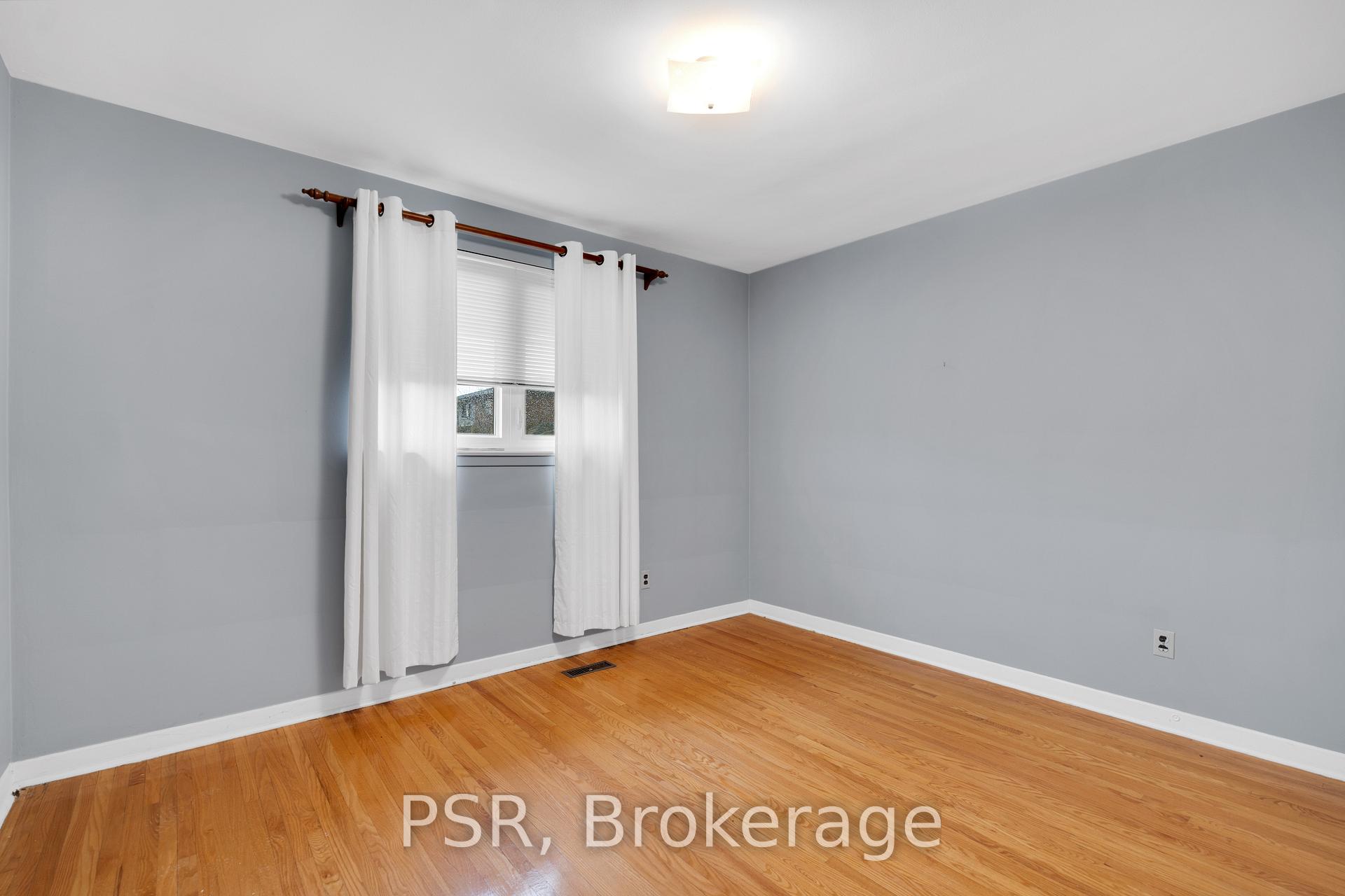 Photo 20 of 60 Bamford Crescent, North York, Black Creek — HOMEH