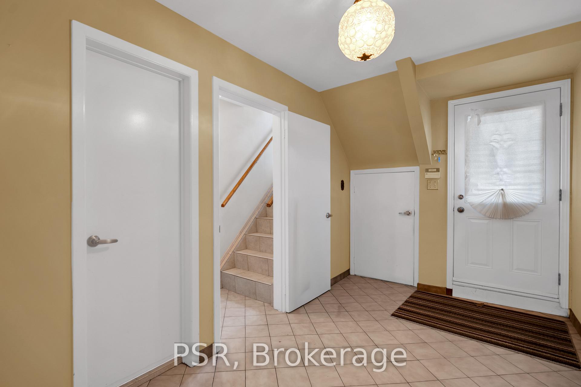 Photo 26 of 60 Bamford Crescent, North York, Black Creek — HOMEH