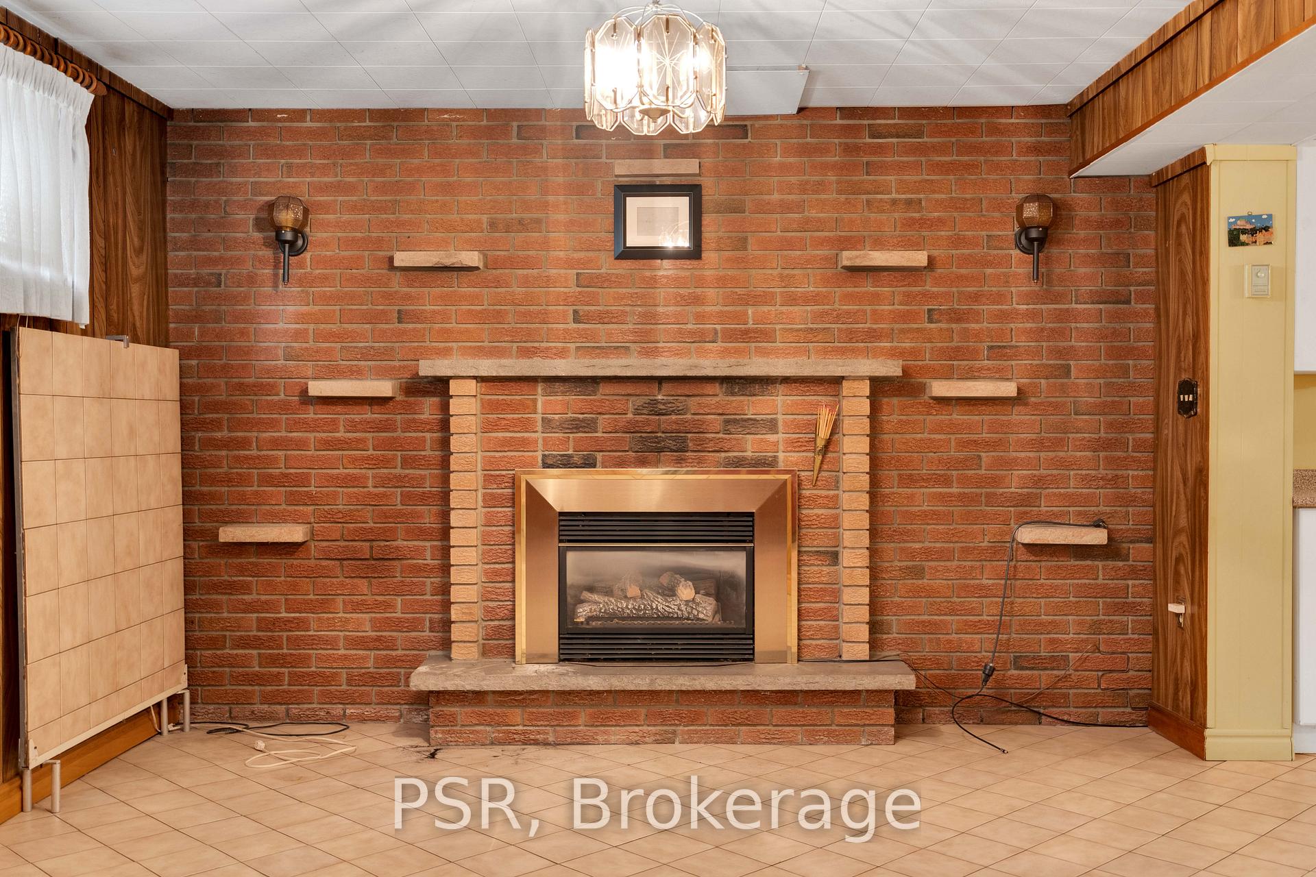 Photo 33 of 60 Bamford Crescent, North York, Black Creek — HOMEH