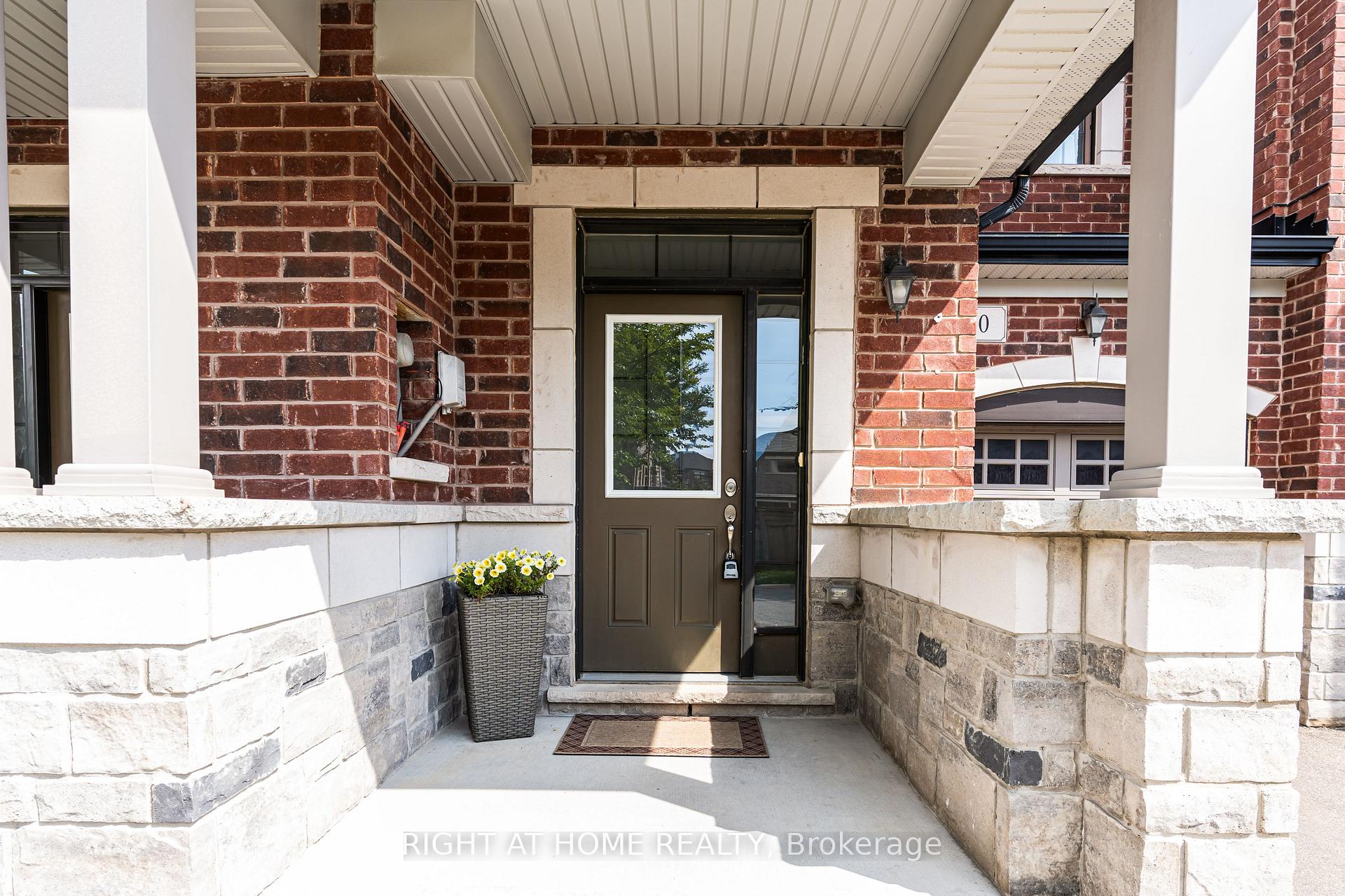 Photo 3 of 50 Collier Crescent, Markham, Wismer — HOMEH