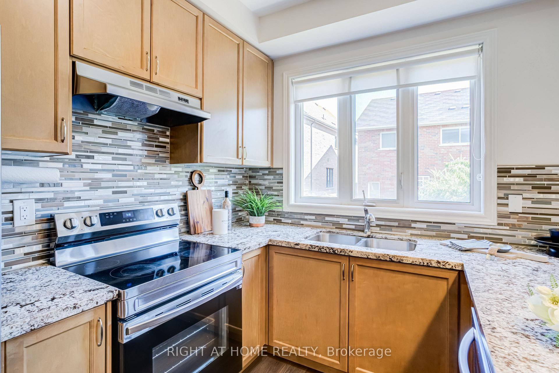 Photo 20 of 50 Collier Crescent, Markham, Wismer — HOMEH