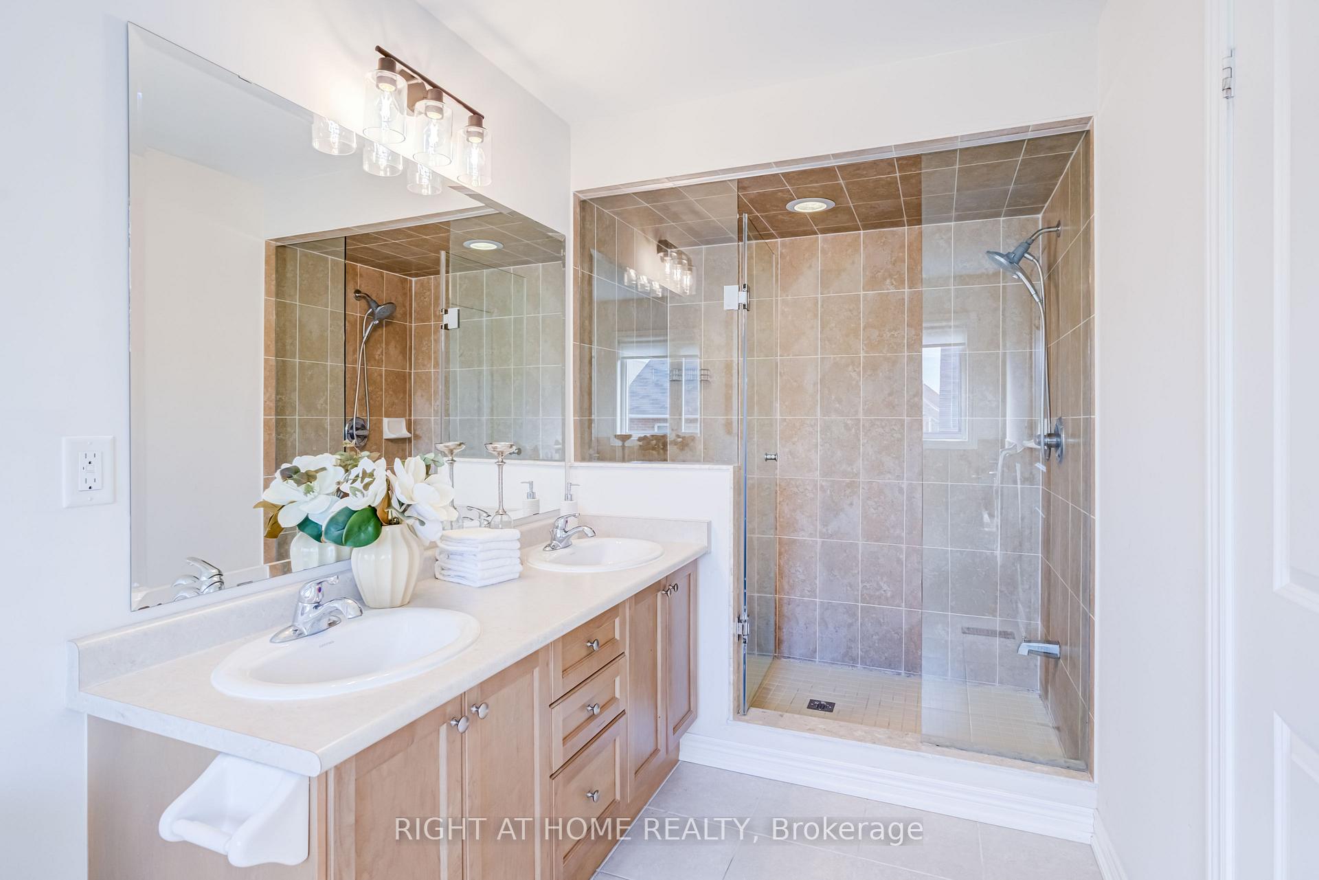 Photo 34 of 50 Collier Crescent, Markham, Wismer — HOMEH