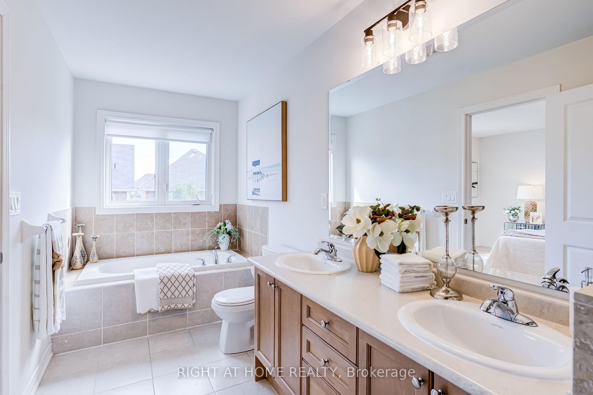 Photo 35 of 50 Collier Crescent, Markham, Wismer — HOMEH