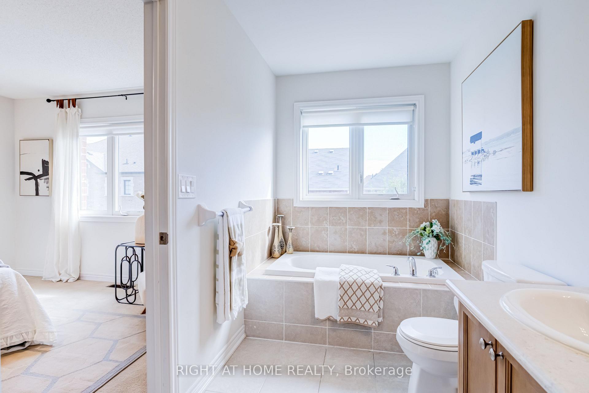 Photo 36 of 50 Collier Crescent, Markham, Wismer — HOMEH