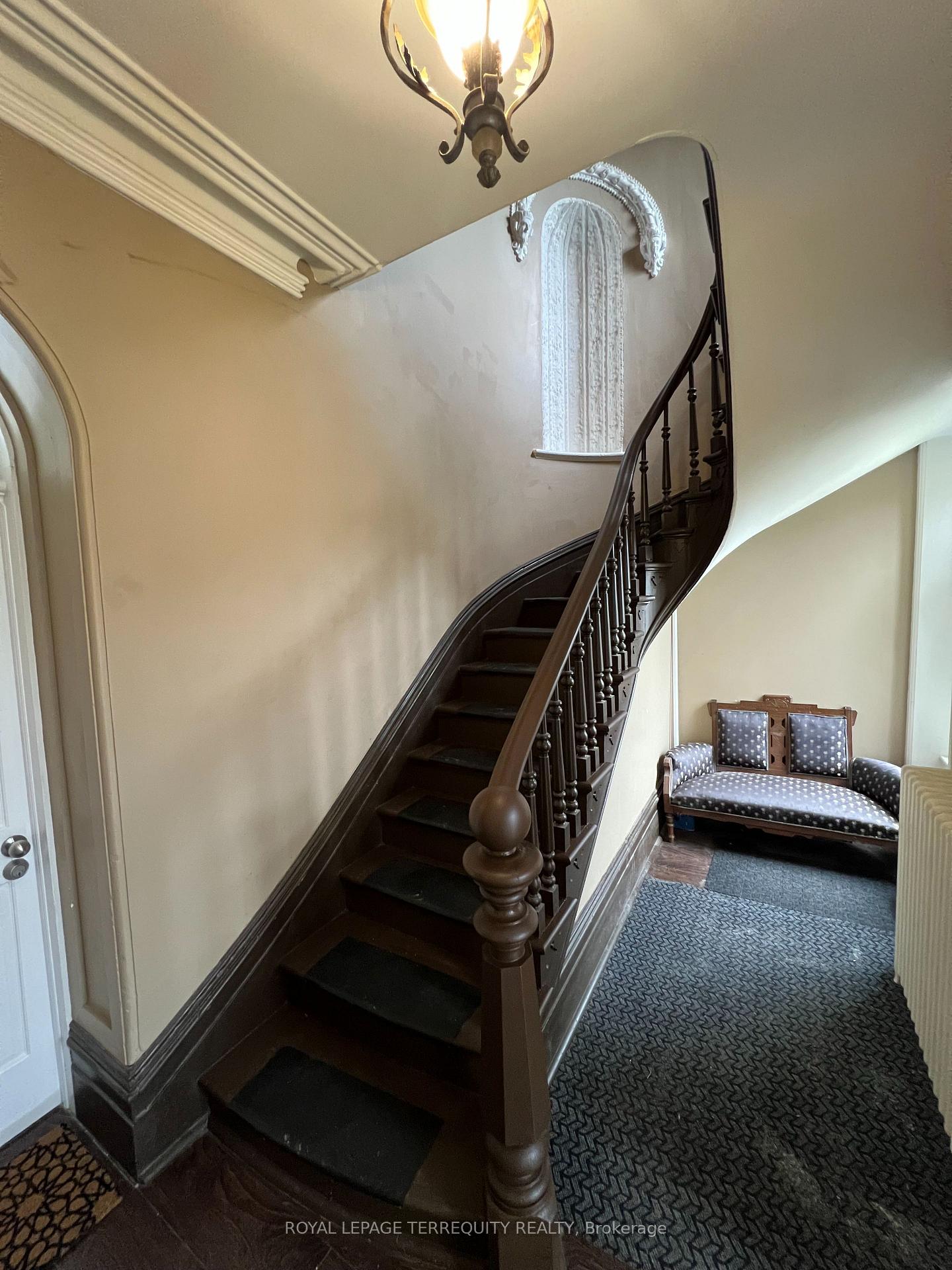 Photo 2 of 51 Nassau Street, Oshawa, Vanier — HOMEH