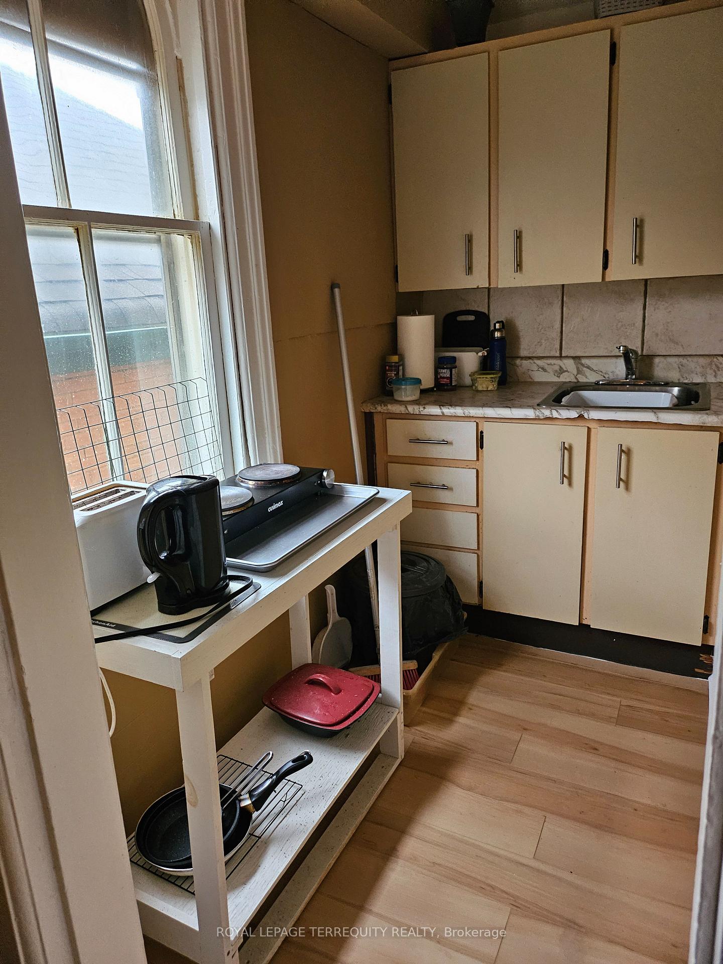 Photo 12 of 51 Nassau Street, Oshawa, Vanier — HOMEH