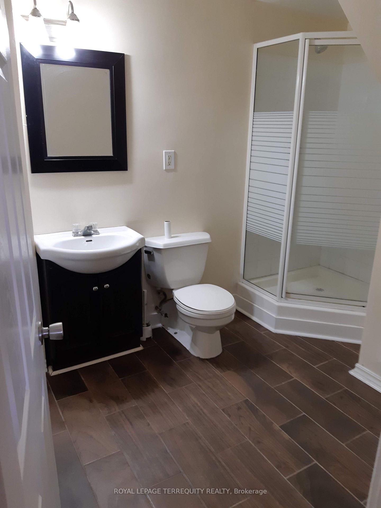Photo 31 of 51 Nassau Street, Oshawa, Vanier — HOMEH