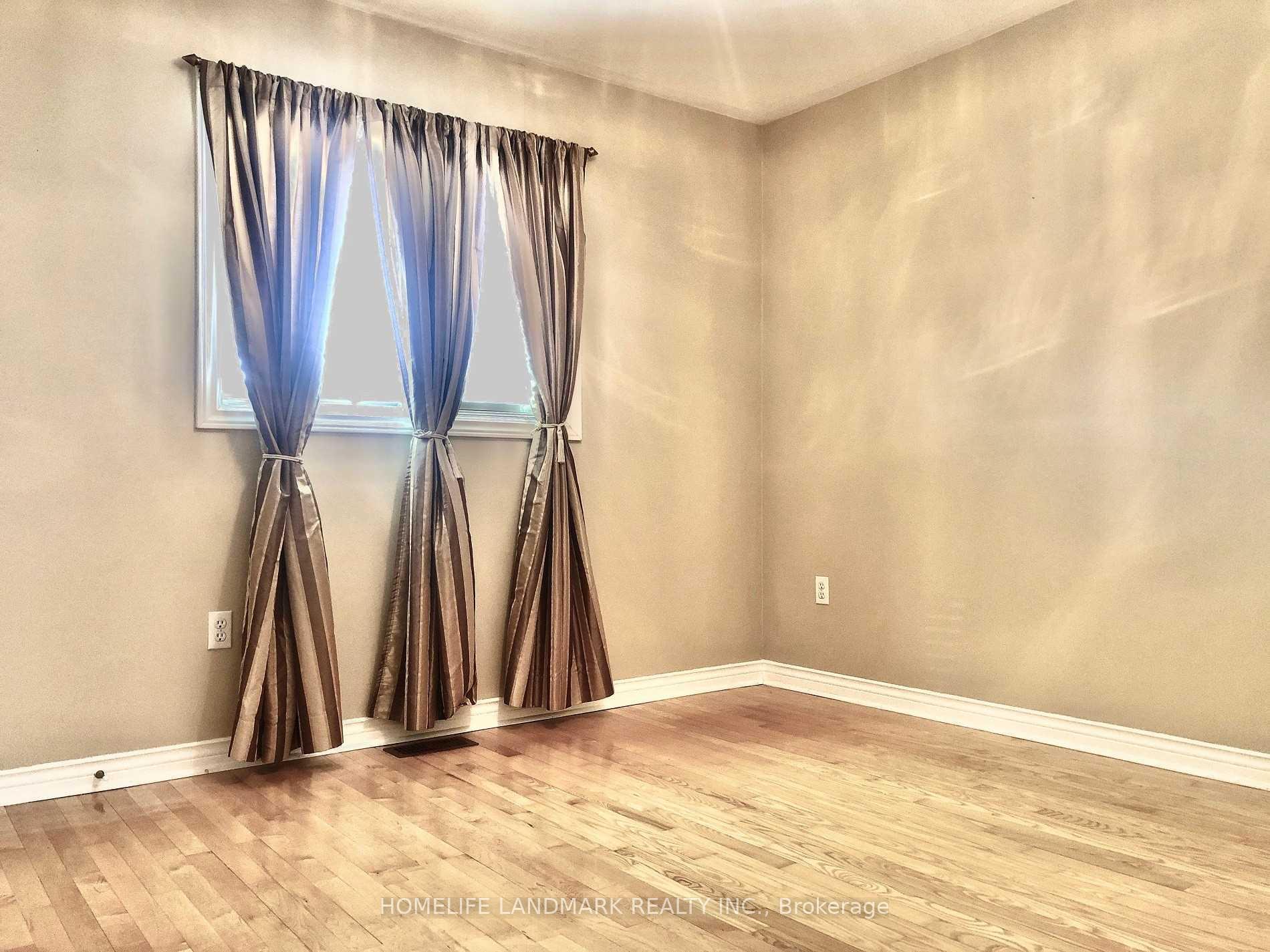 Photo 12 of 196 Park Drive, Whitchurch-Stouffville, Stouffville — HOMEH