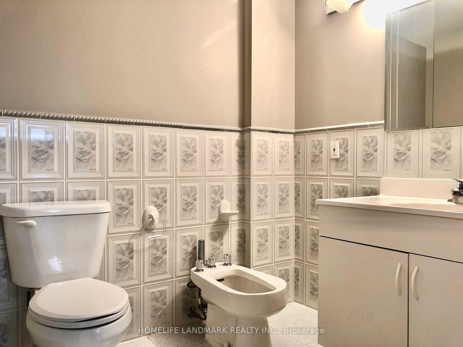 Photo 18 of 196 Park Drive, Whitchurch-Stouffville, Stouffville — HOMEH