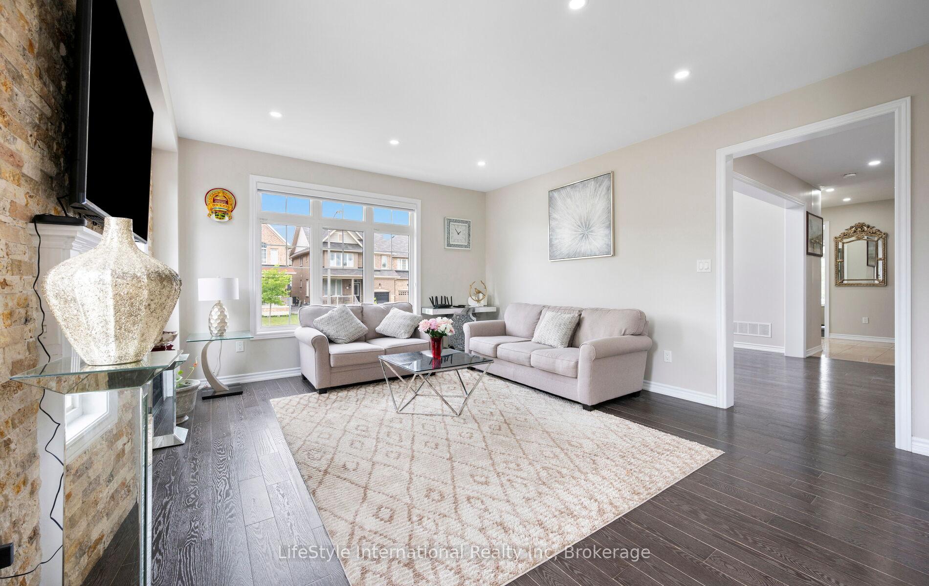 Photo 16 of 48 Hawke Crescent, New Tecumseth, Tottenham — HOMEH