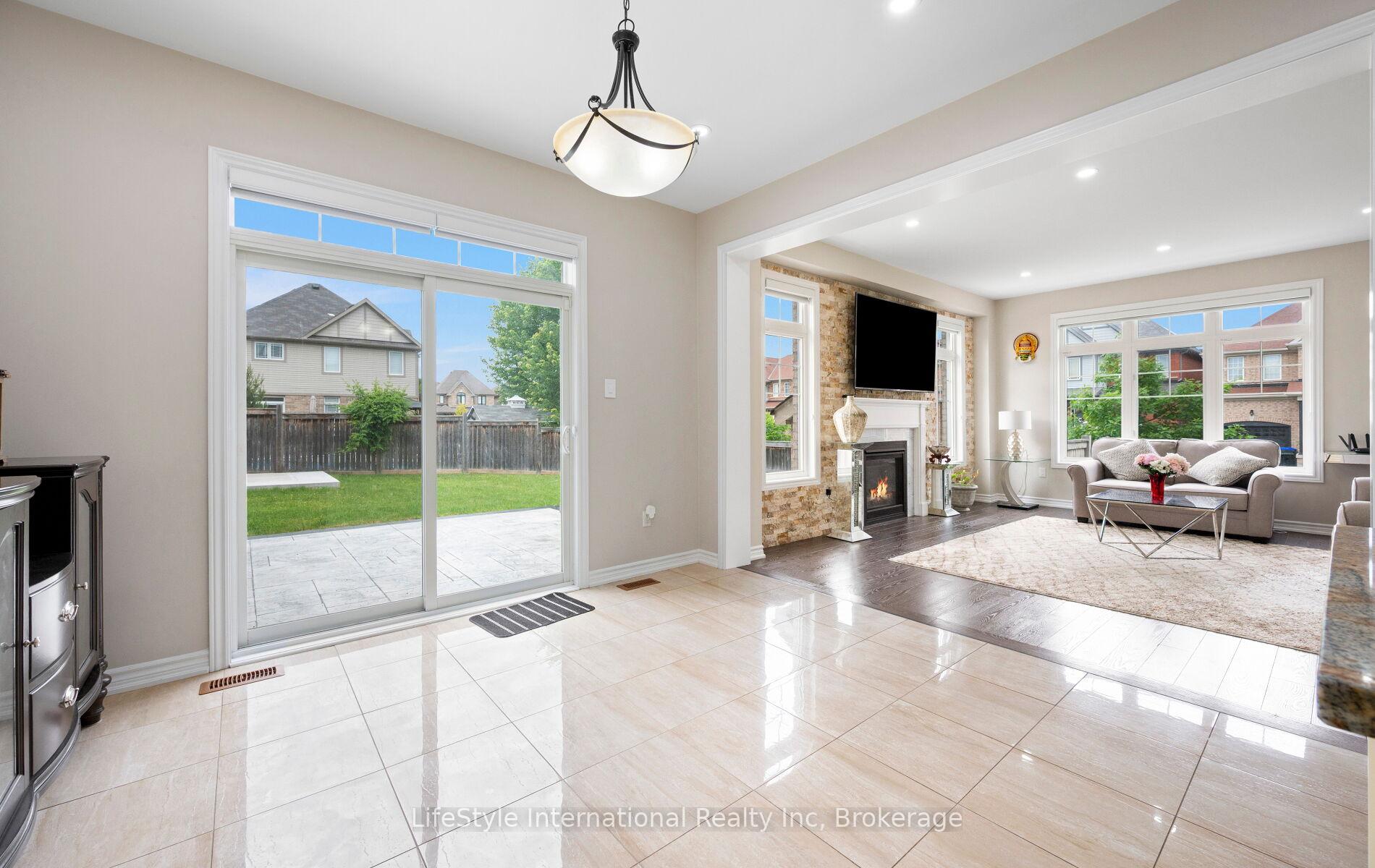 Photo 21 of 48 Hawke Crescent, New Tecumseth, Tottenham — HOMEH