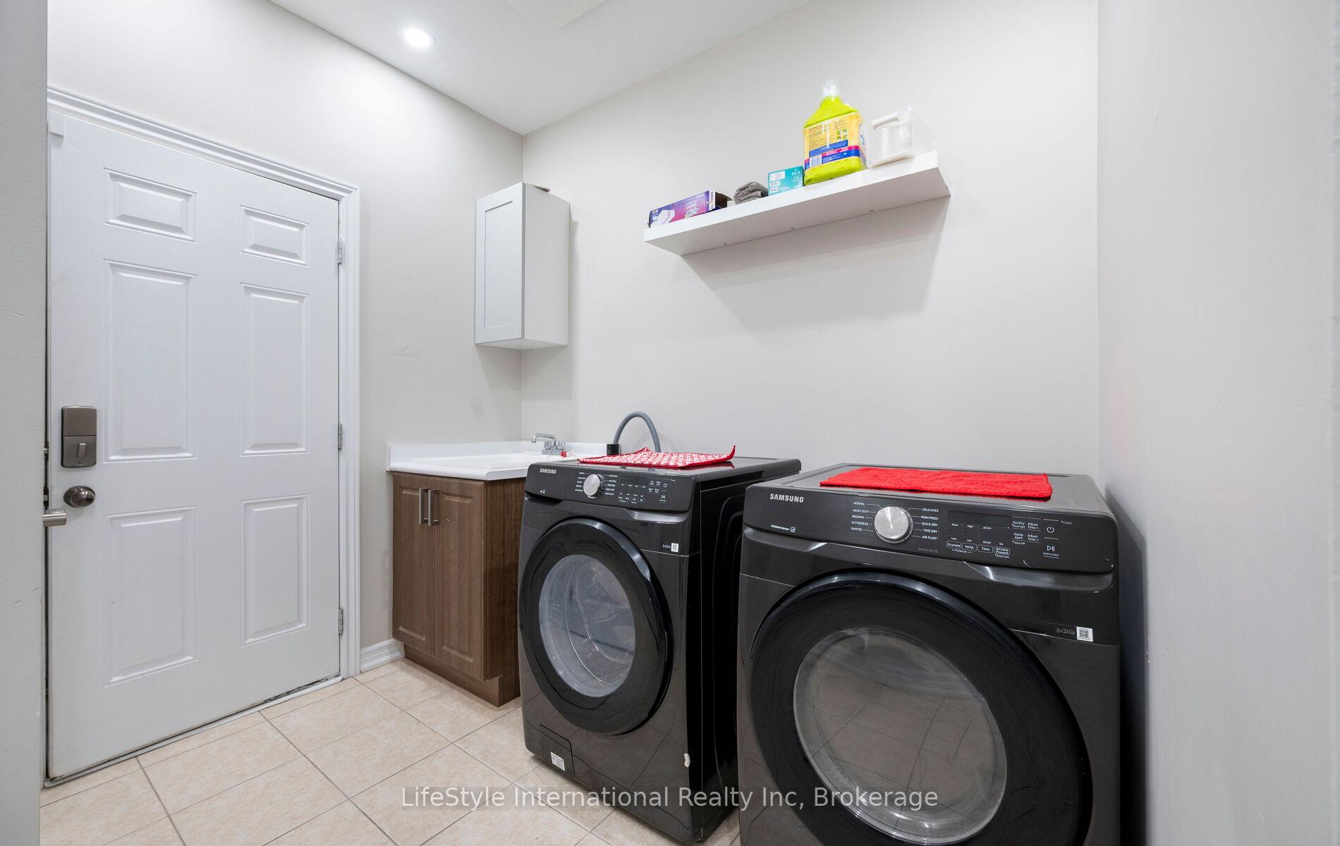 Photo 30 of 48 Hawke Crescent, New Tecumseth, Tottenham — HOMEH